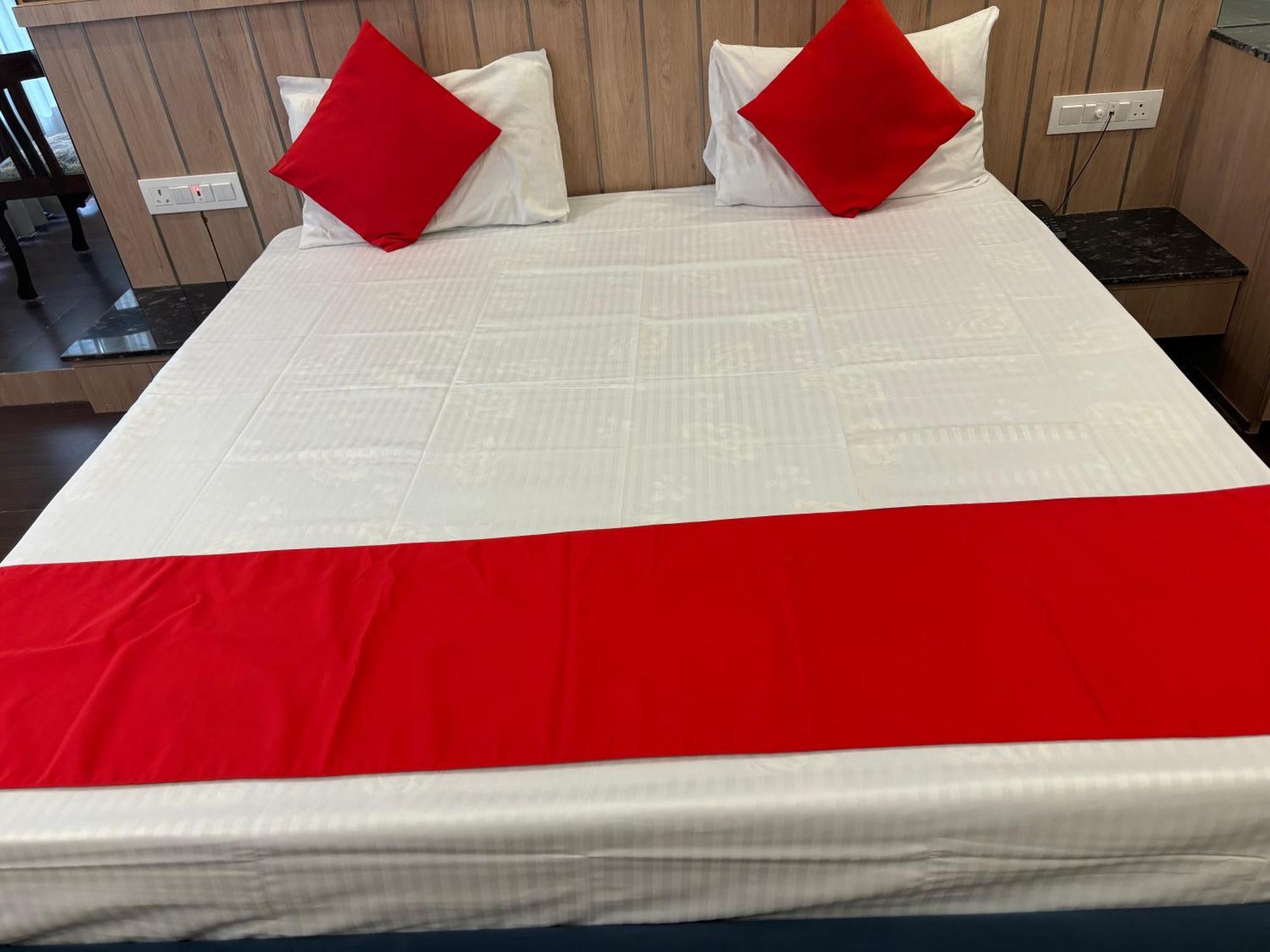 Maya International 3*
