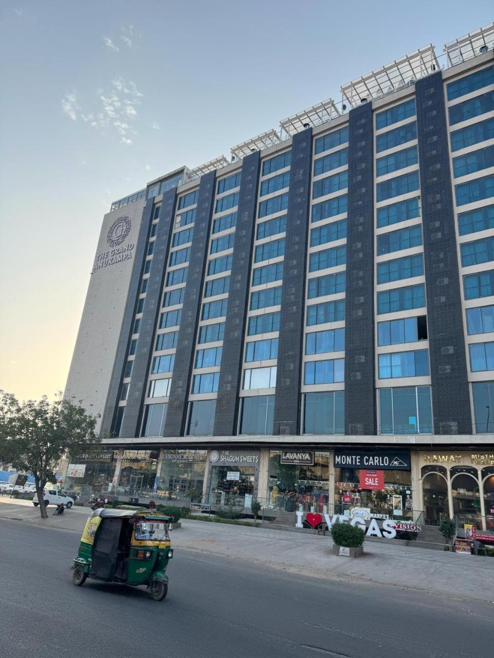 Hotel The Grand Anukampa By Zen Den Jaipur