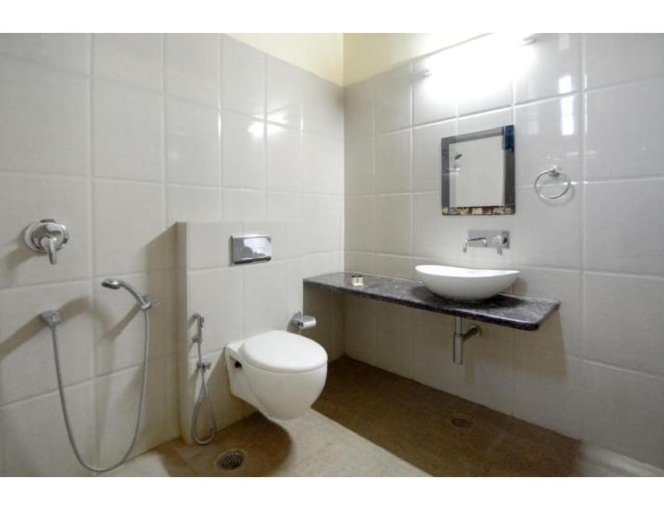 Homestay Heiwa Inn, *