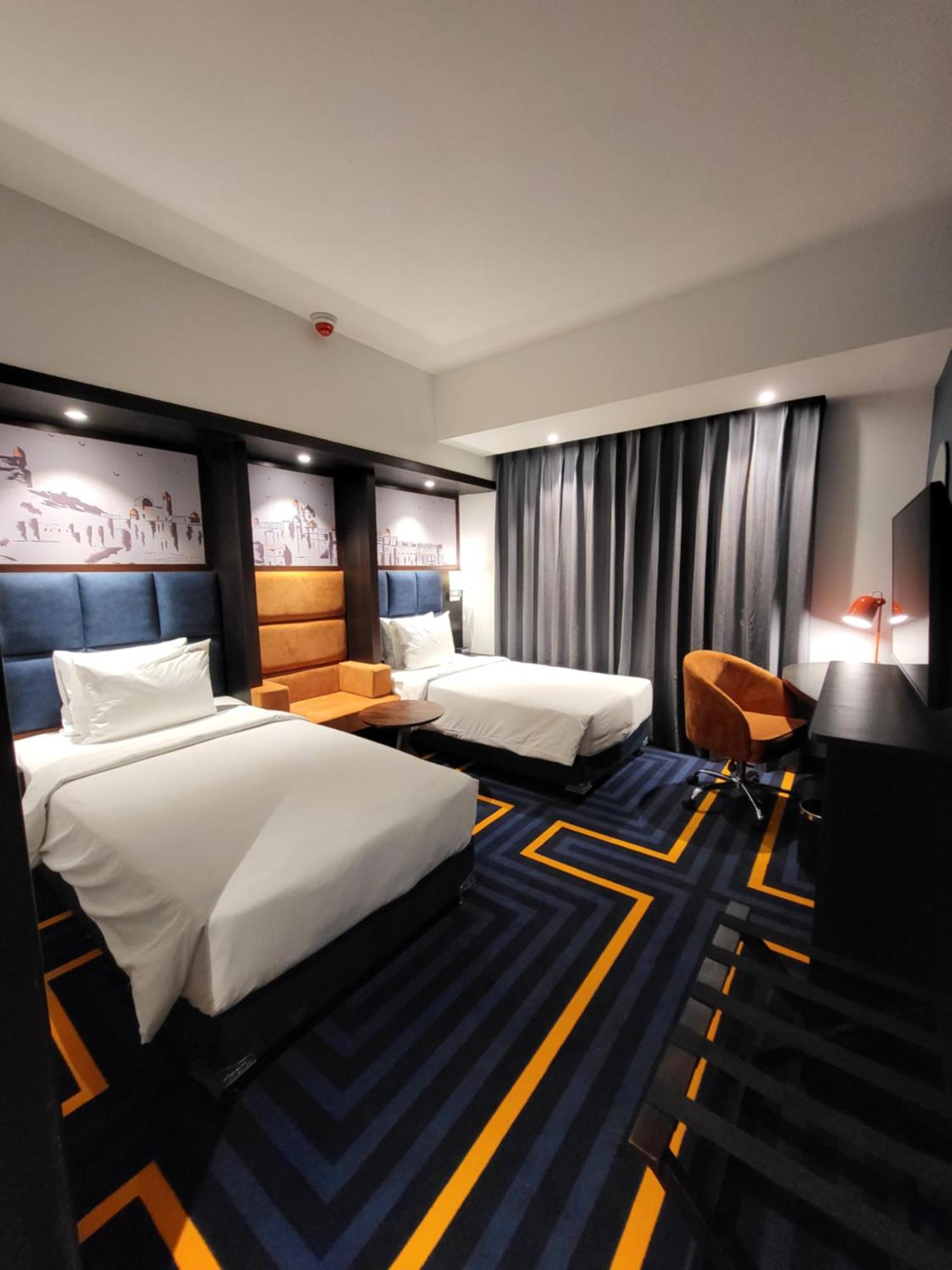 Express & Gopalpura Hotel