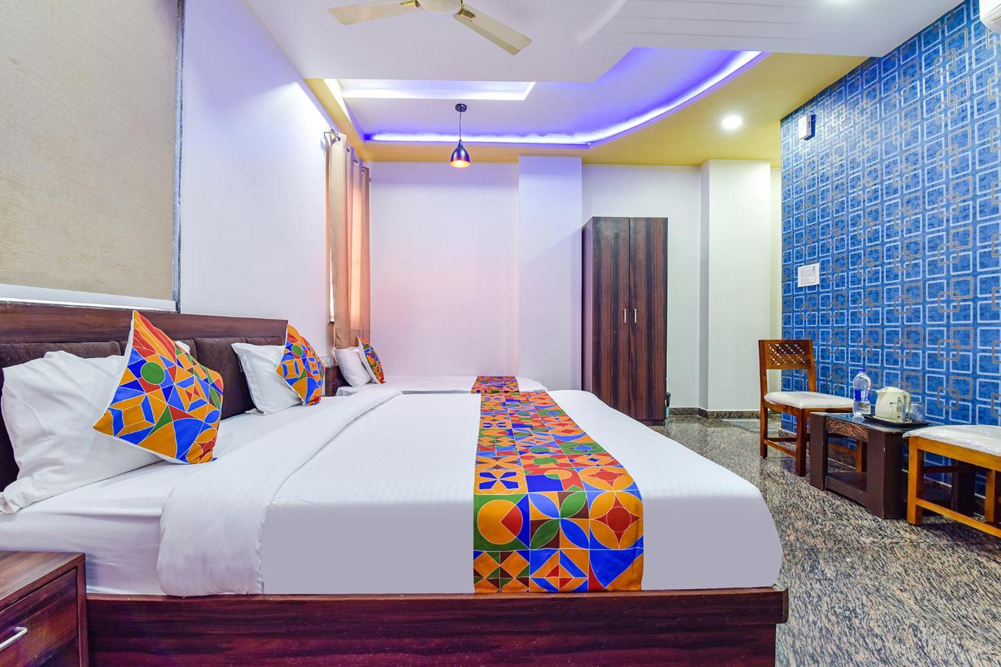Hotel Fabhotel Diamond Key 3*