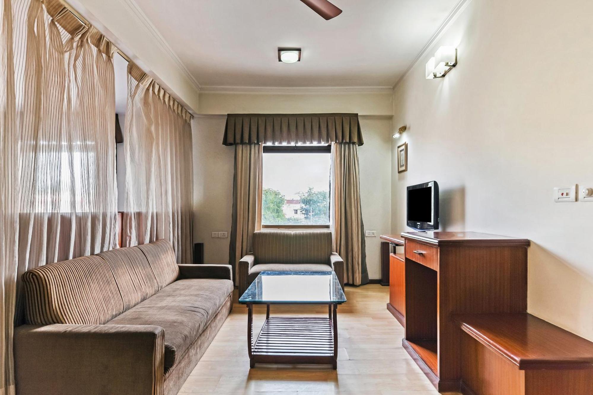 Royal Empire Hotel 3*