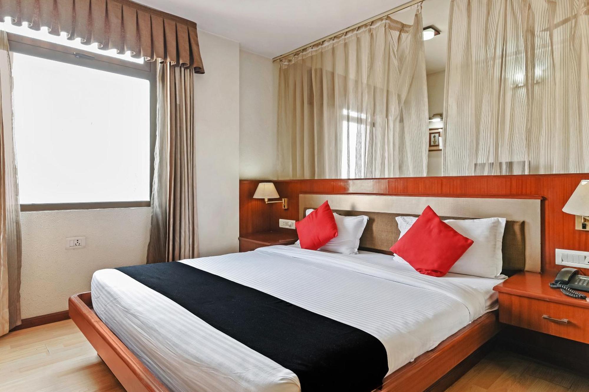 Royal Empire Hotel 3*