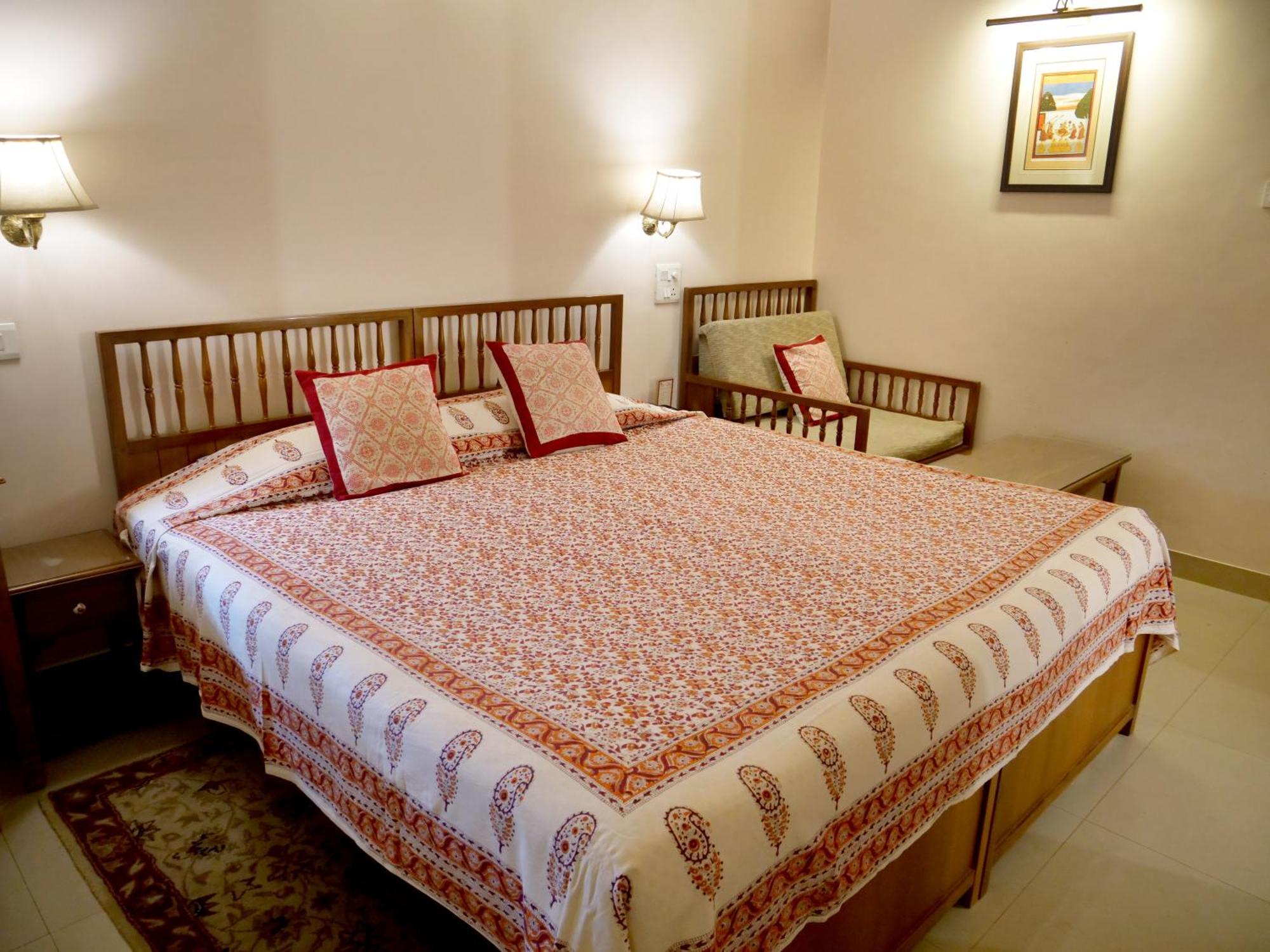 Arya Niwas Hotel Jaipur