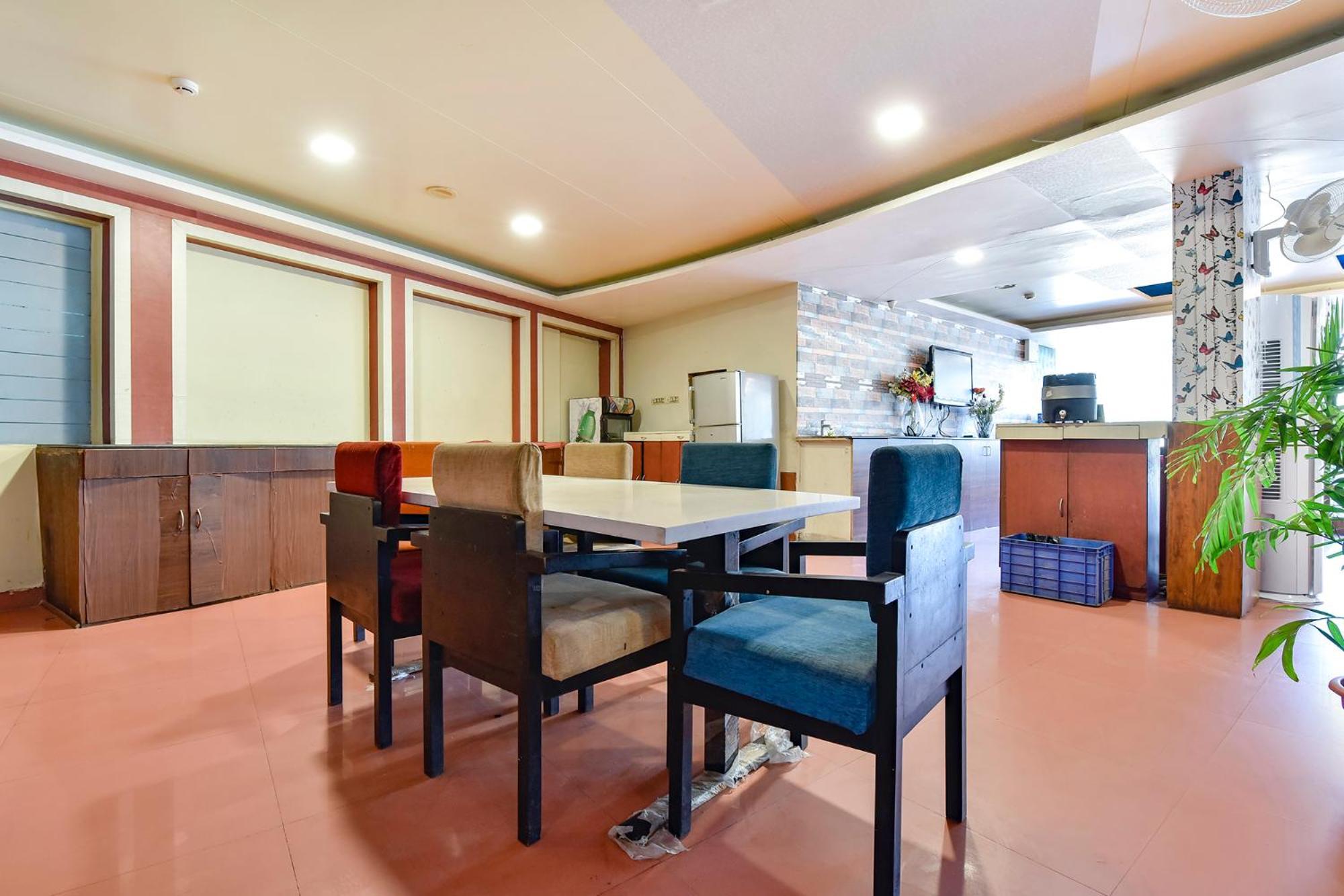 Hotel Fabhotel Apex Intercontinental 3*