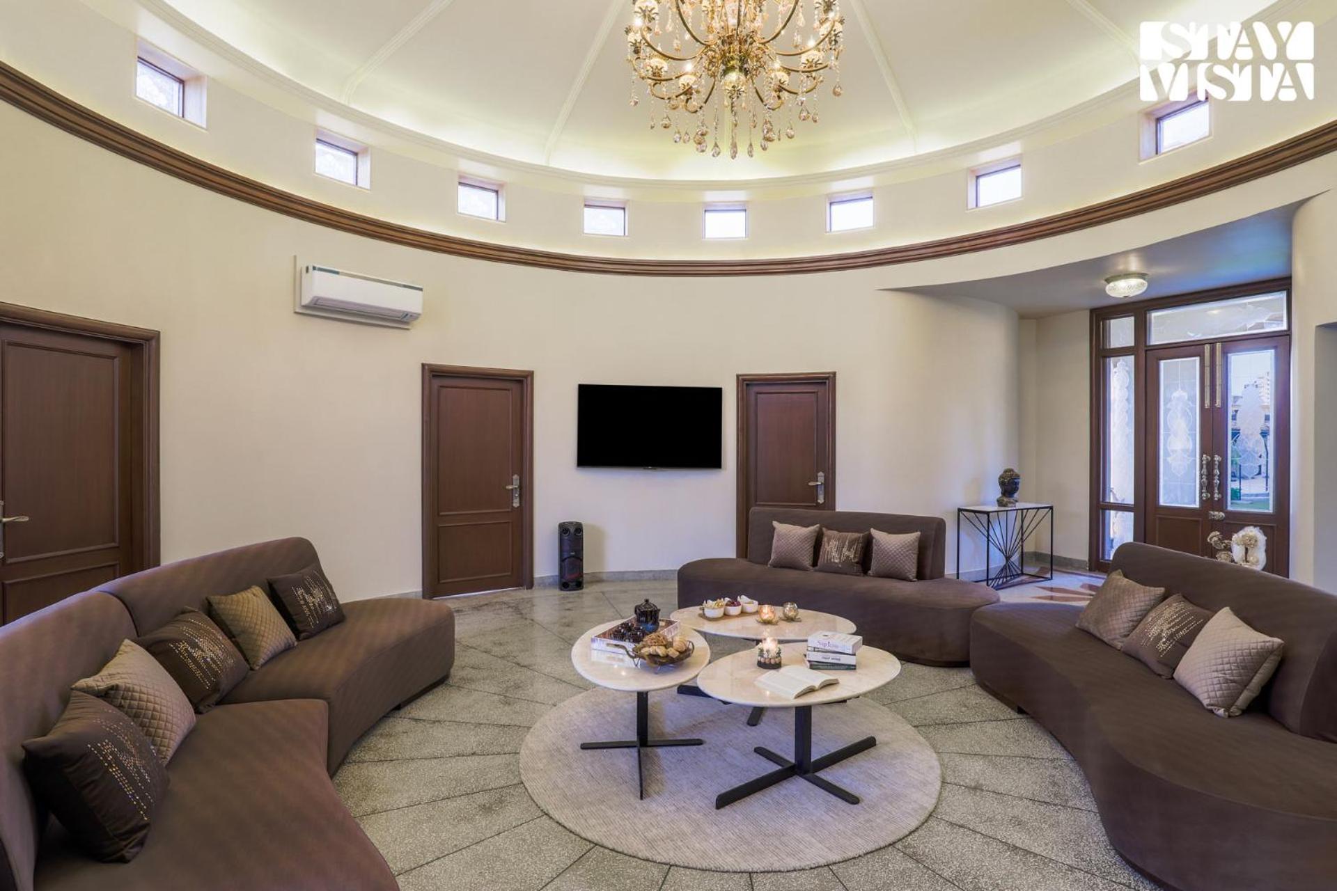 Villa Stayvista's Mystic Castle With Terrace, Swimming Pool, Lawn With Gazebo *