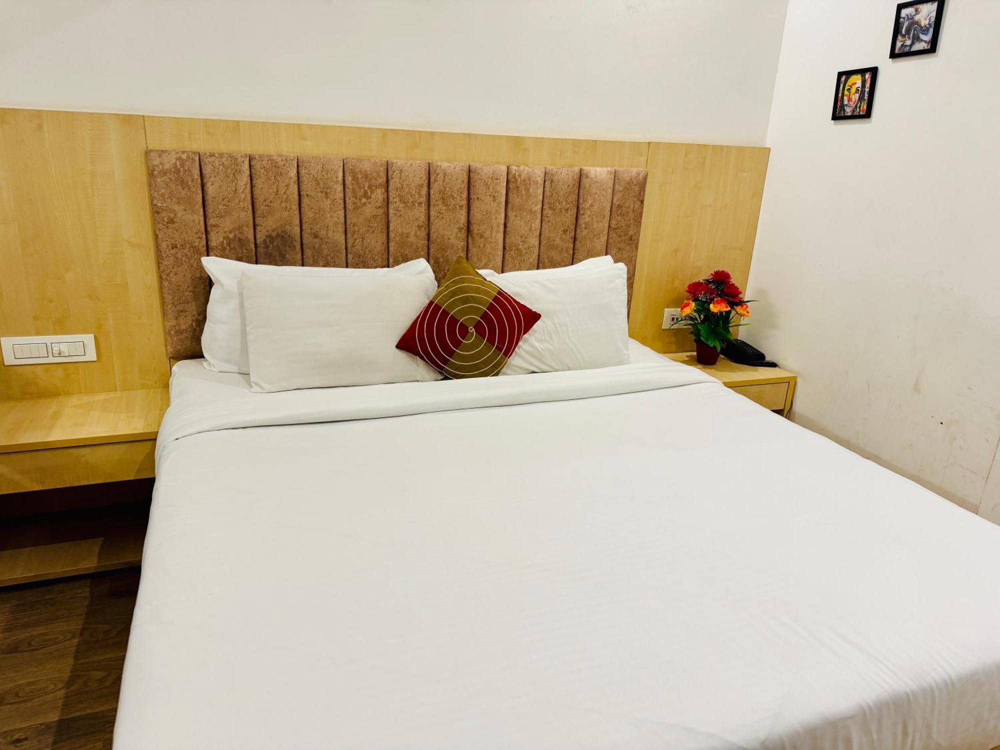 The Grand Anukampa Evergreen Apartment *