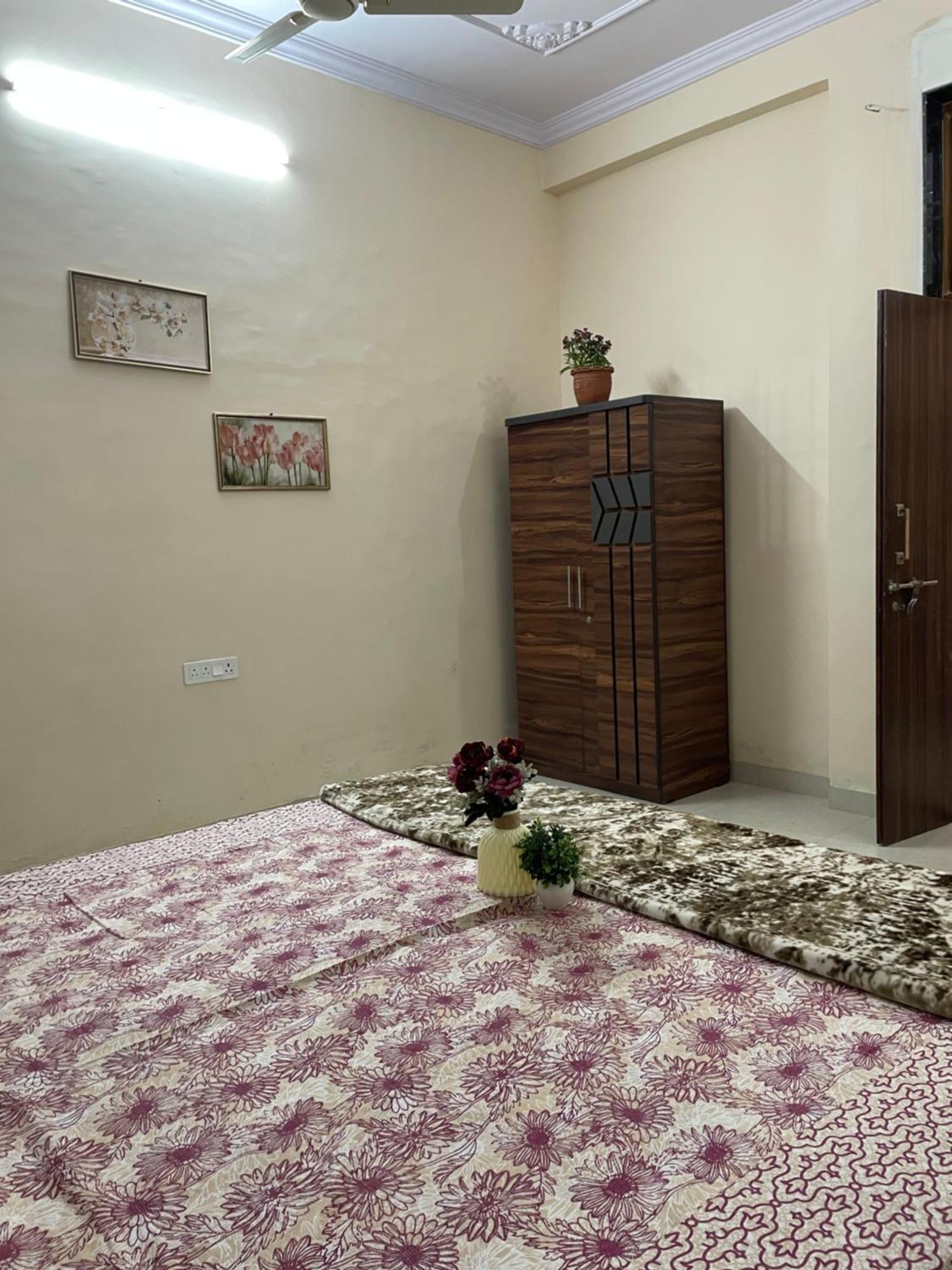 Spacious Tranquil Haven In Jaipur