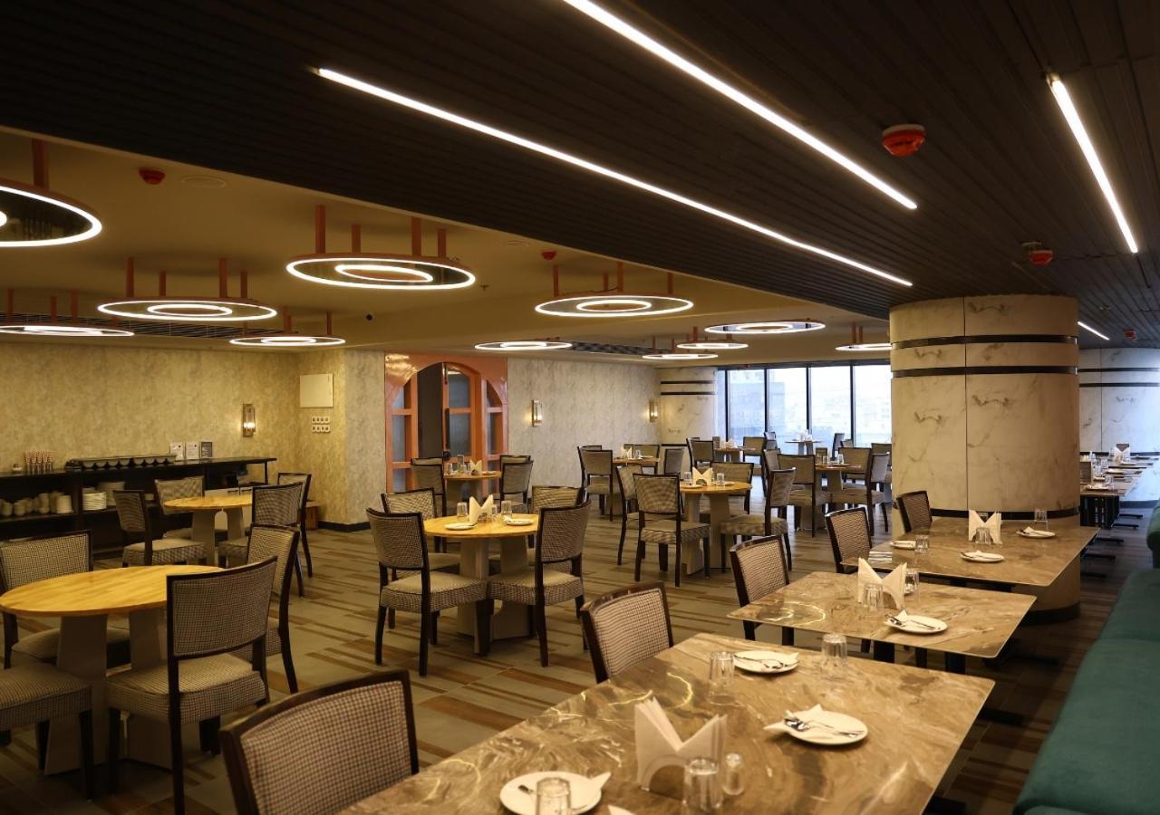 Starr Club Hotel Jaipur