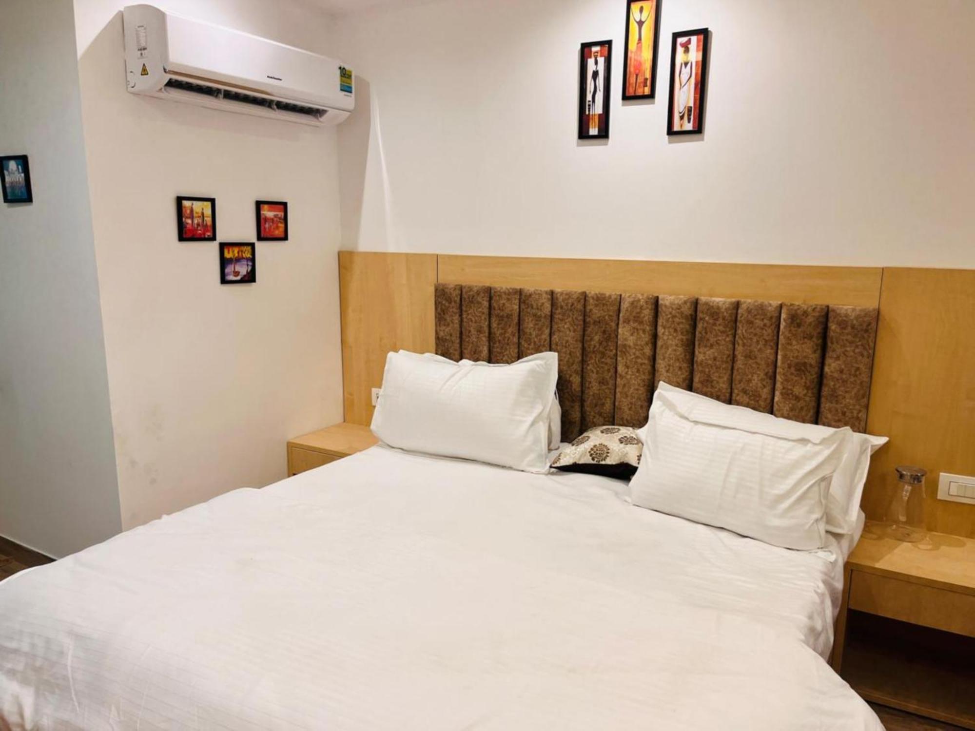 Pink Grand Anukampa Hotel