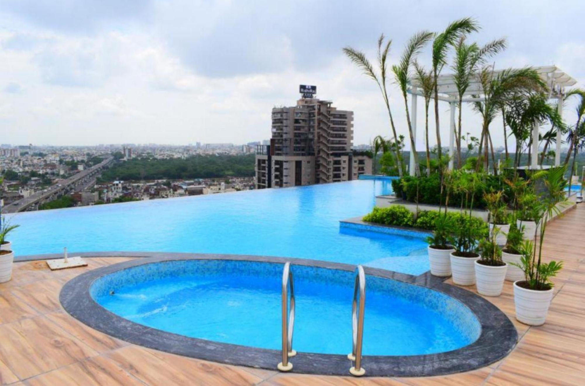 Hotel Pink Grand Anukampa