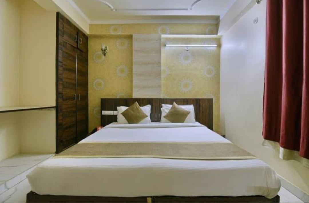 Hotel Sky Heights 3*