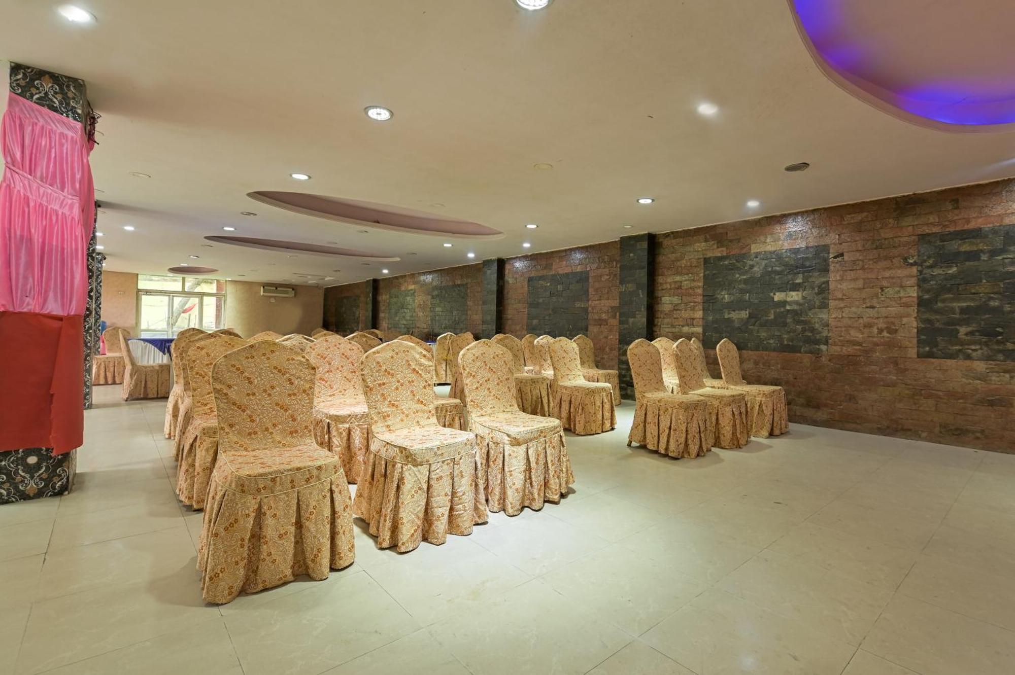 The Byke Grassfield With Outdoor Pool, Shyam Nagar, Jaipur