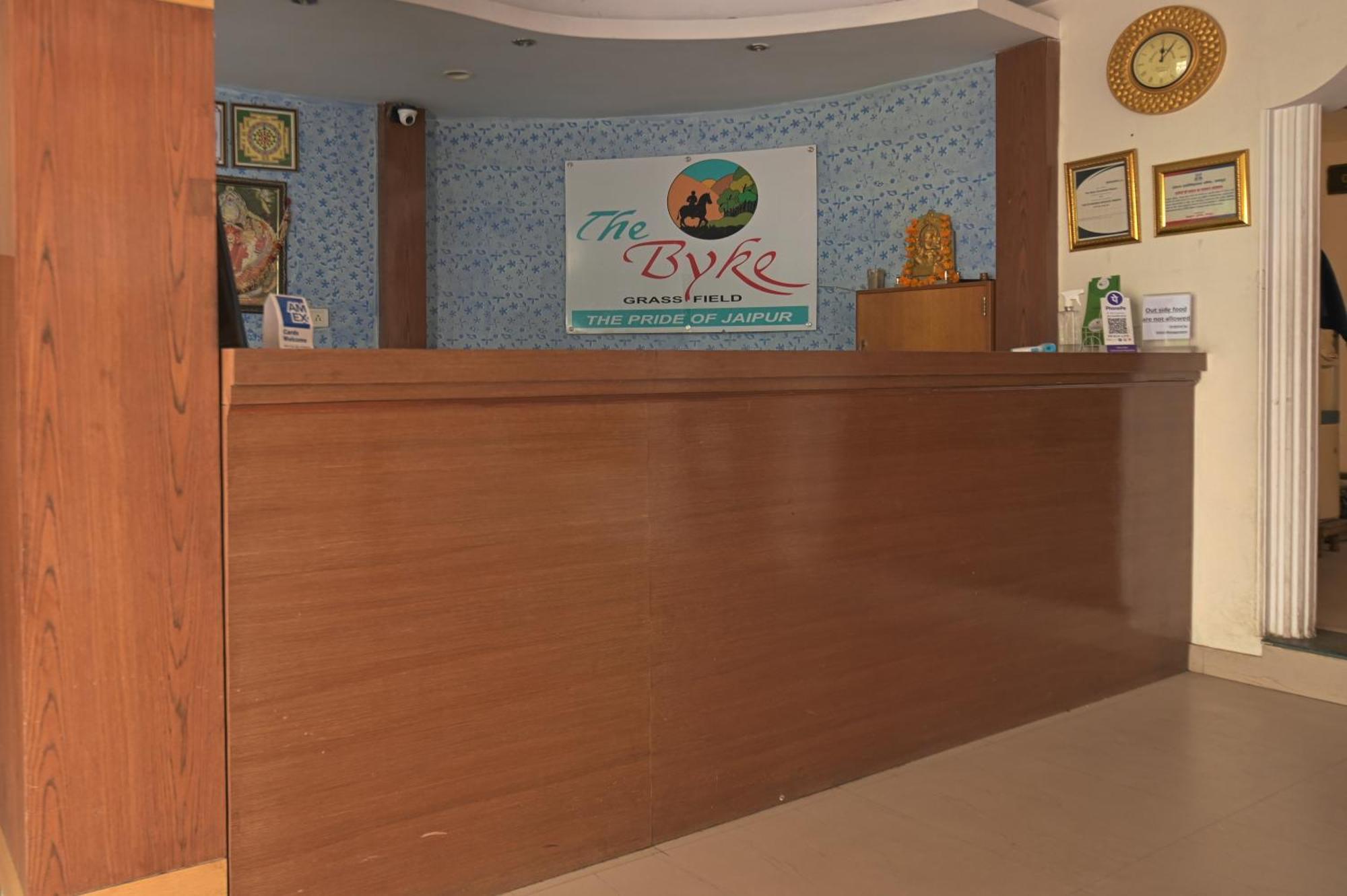 Resort The Byke Grassfield With Outdoor Pool, Shyam Nagar, Jaipur