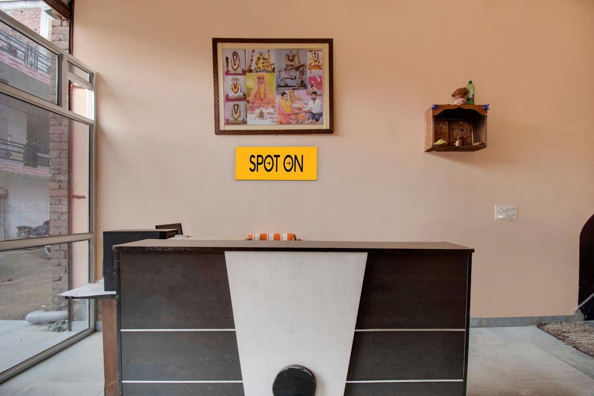 Spot On Pari & Cafe
