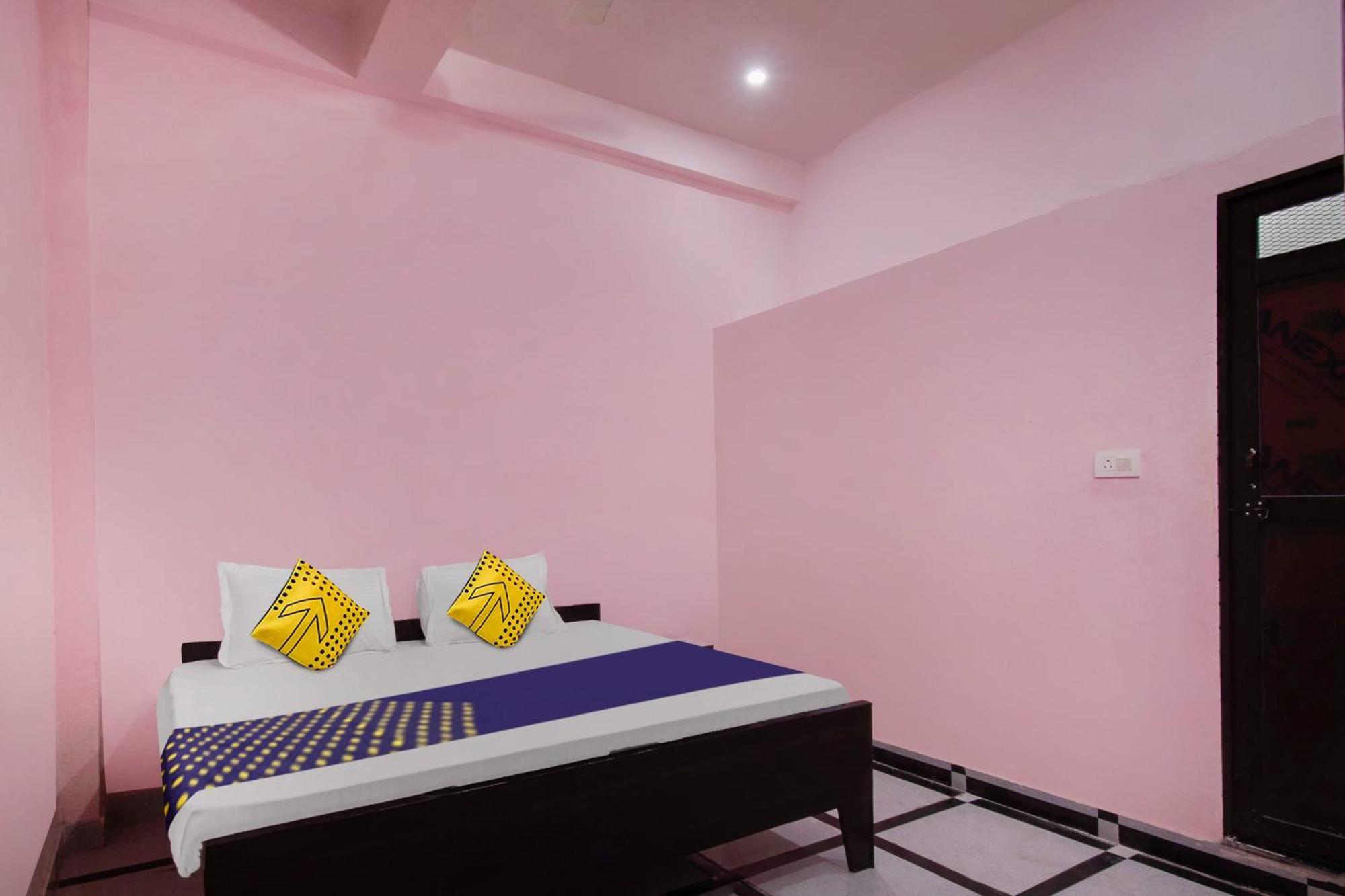 Spot On Pari & Cafe Hotel 3*