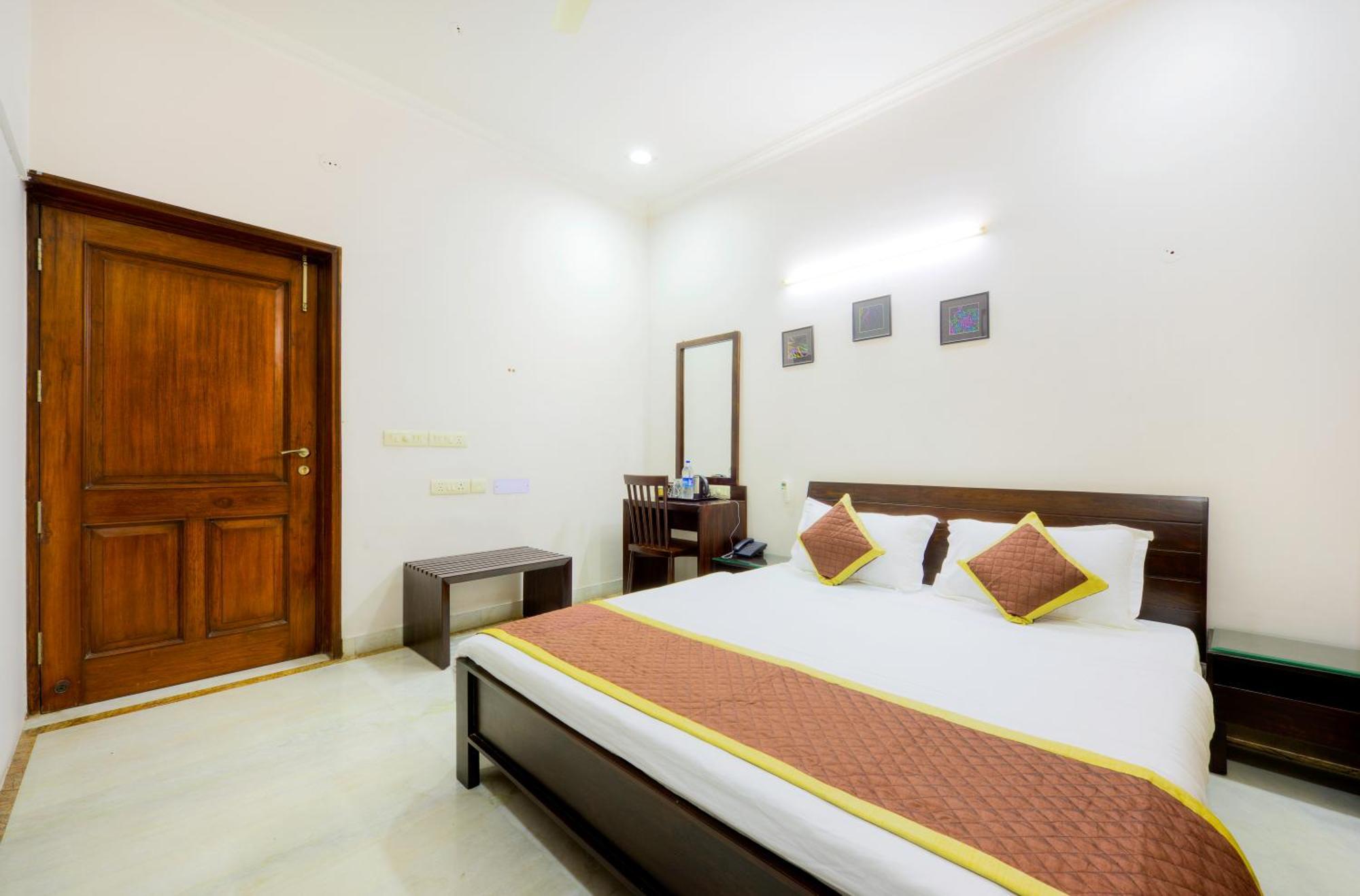 Palm 34 Bed & Breakfast Jaipur
