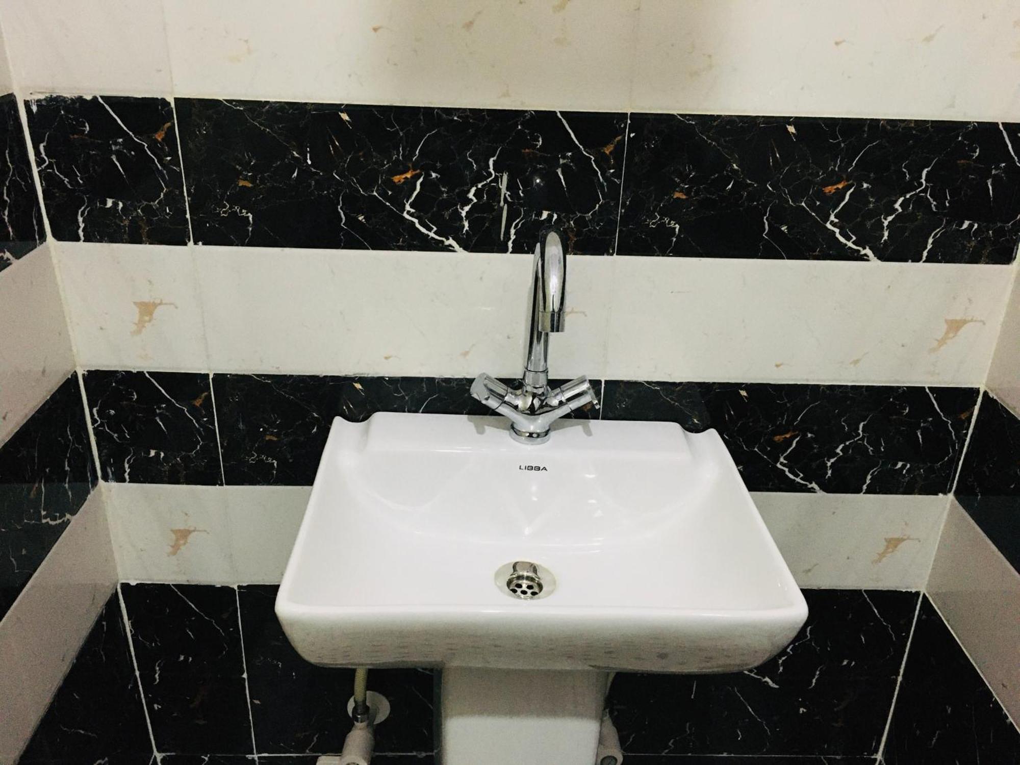 Ali Baba Hostel *