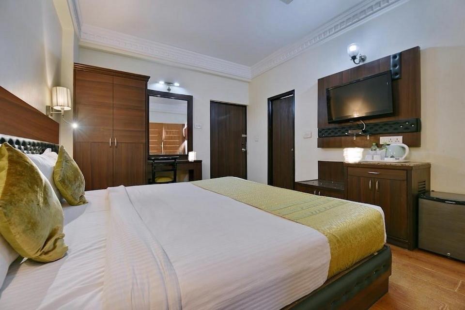 Hotel Empire Regency 3*