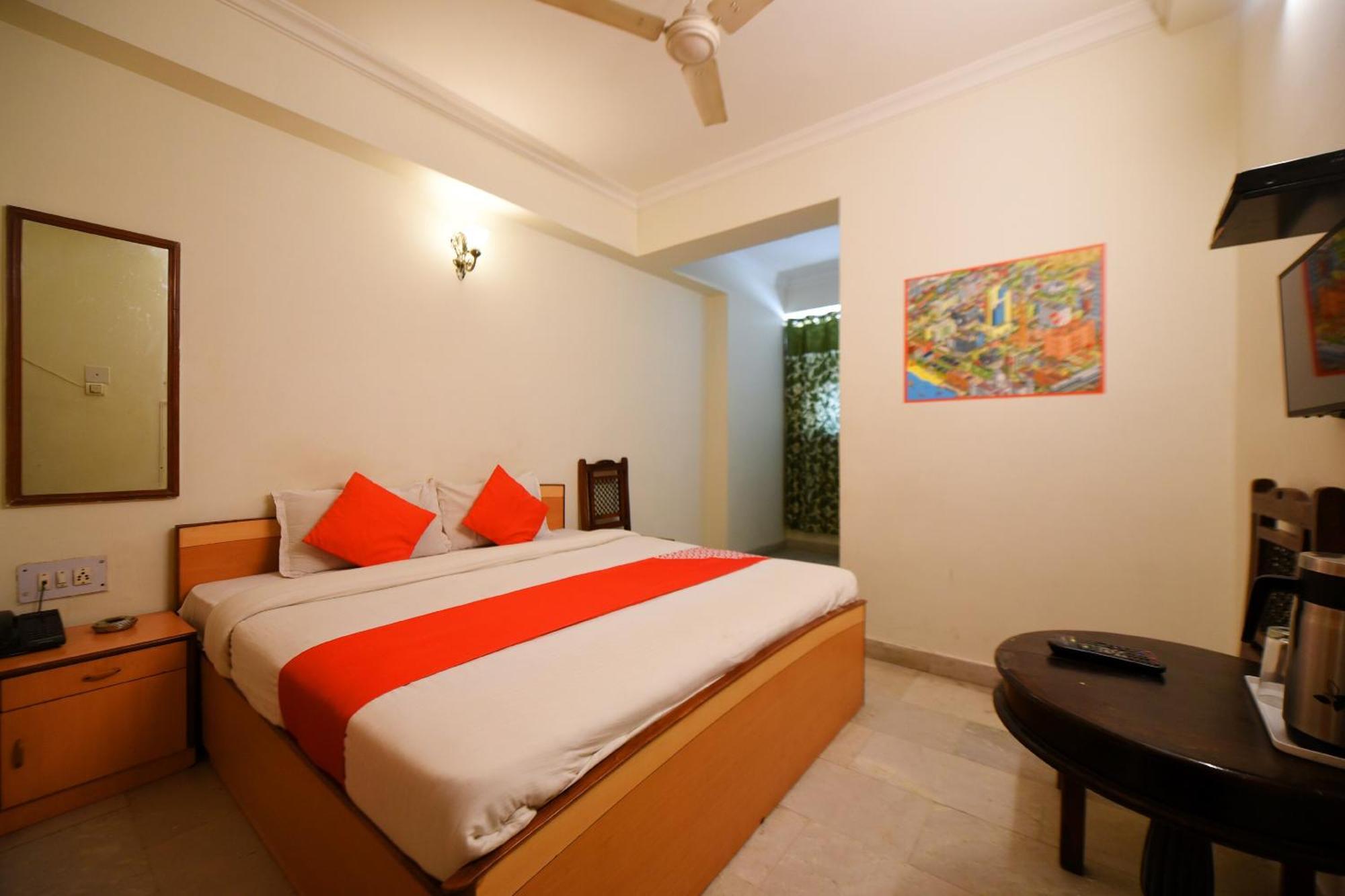 Oyo C M Regency * Jaipur