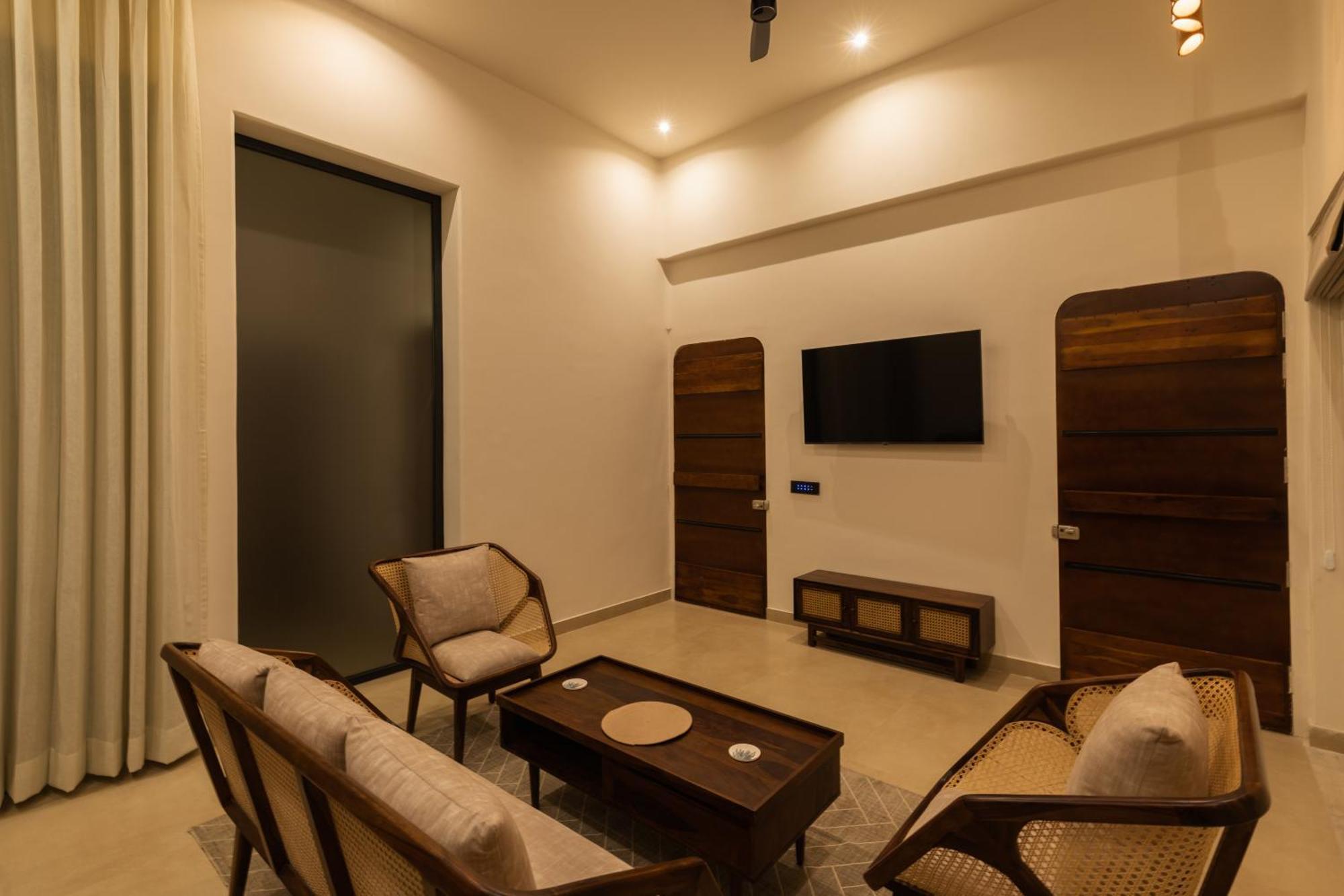 La Vida Retreat Jaipur