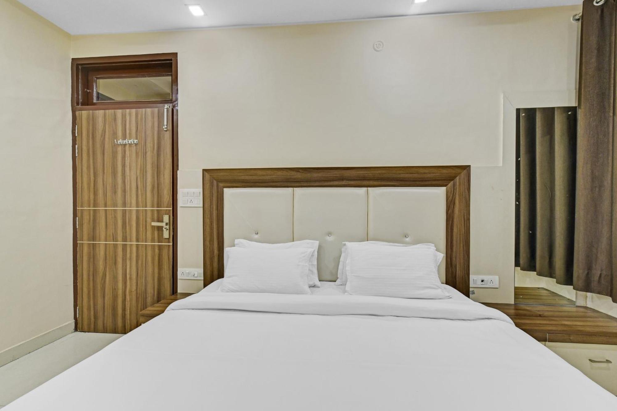 Collection O Homes Jaipur