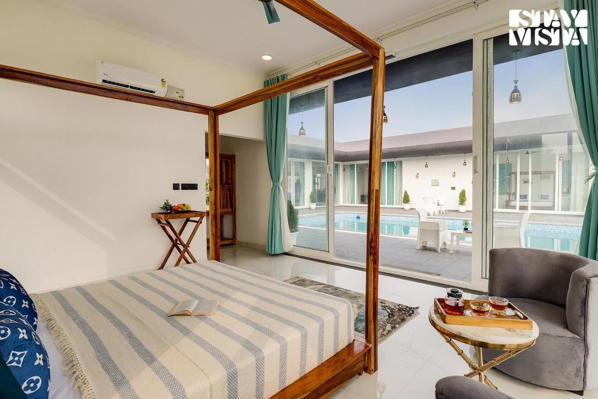 Stayvista's Kundan - Pet-friendly With Sprawling Lawn, Outdoor Pool Jaipur
