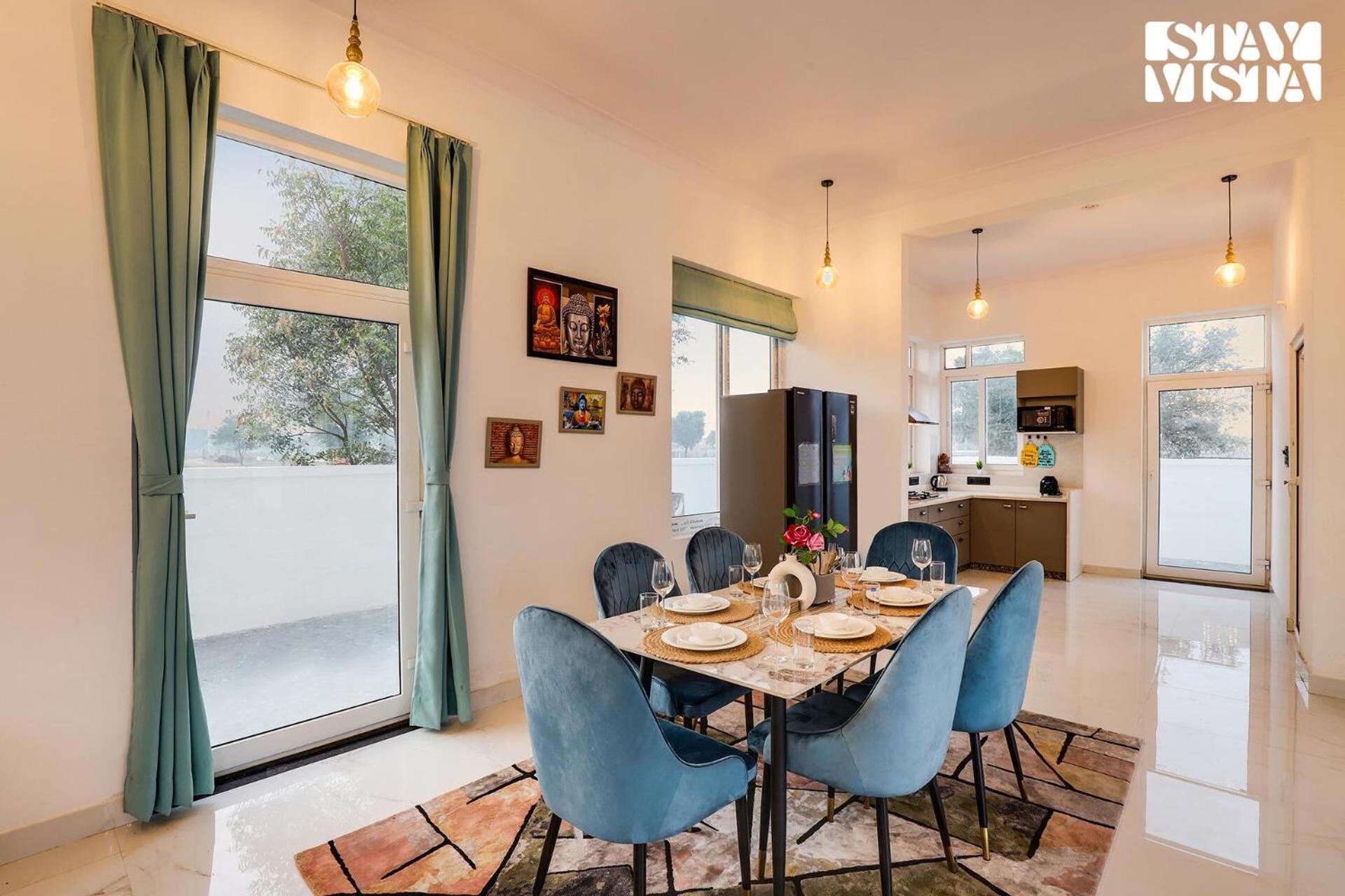 Stayvista's Kundan - Pet-friendly With Sprawling Lawn, Outdoor Pool Villa