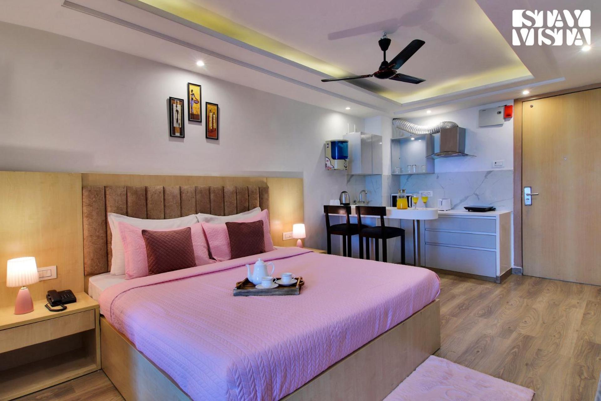 Stayvista's Skyline - Urban Oasis With Terrace, Gym & Bar Jaipur