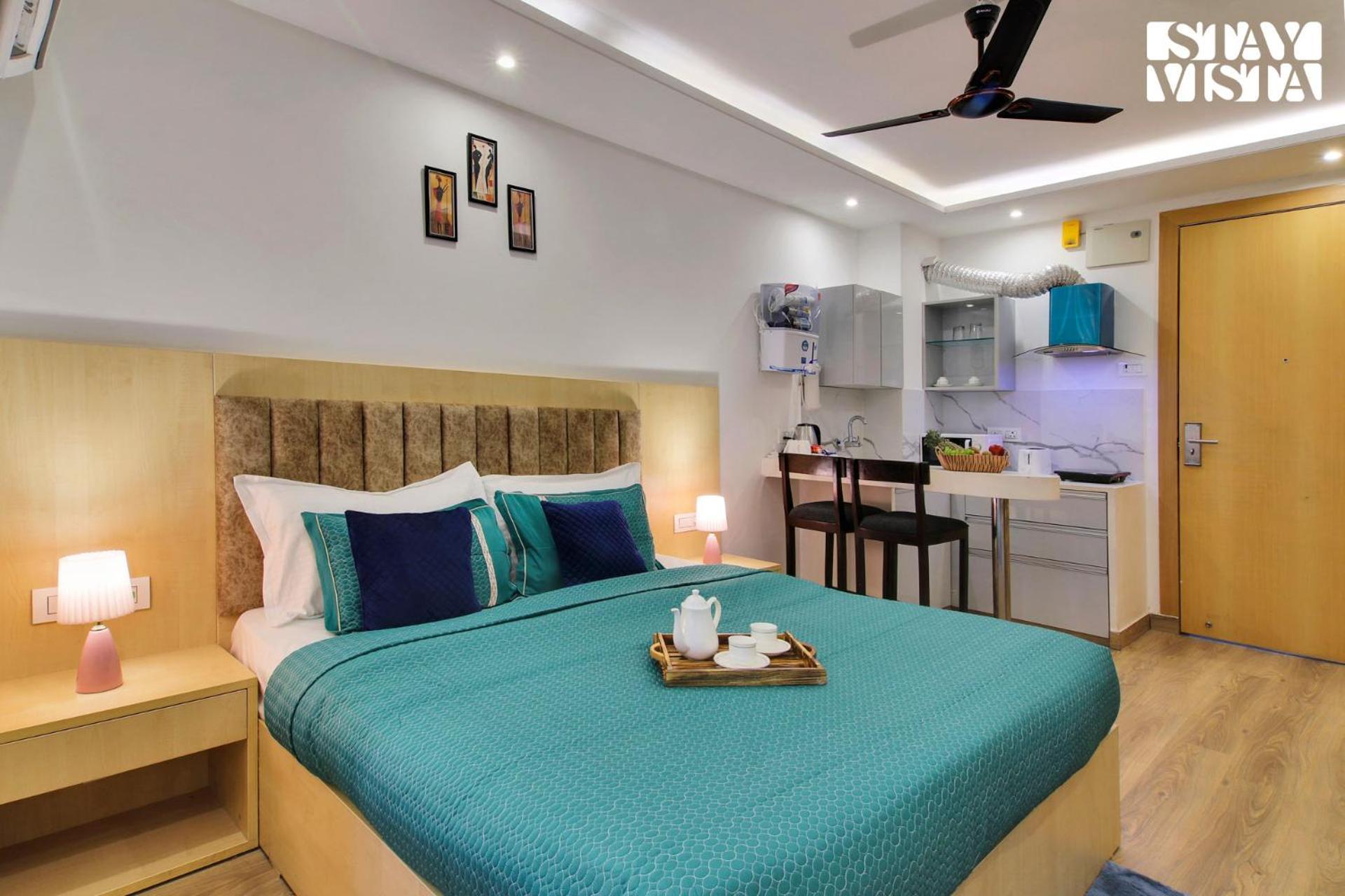 Stayvista's Skyline - Urban Oasis With Terrace, Gym & Bar * Jaipur