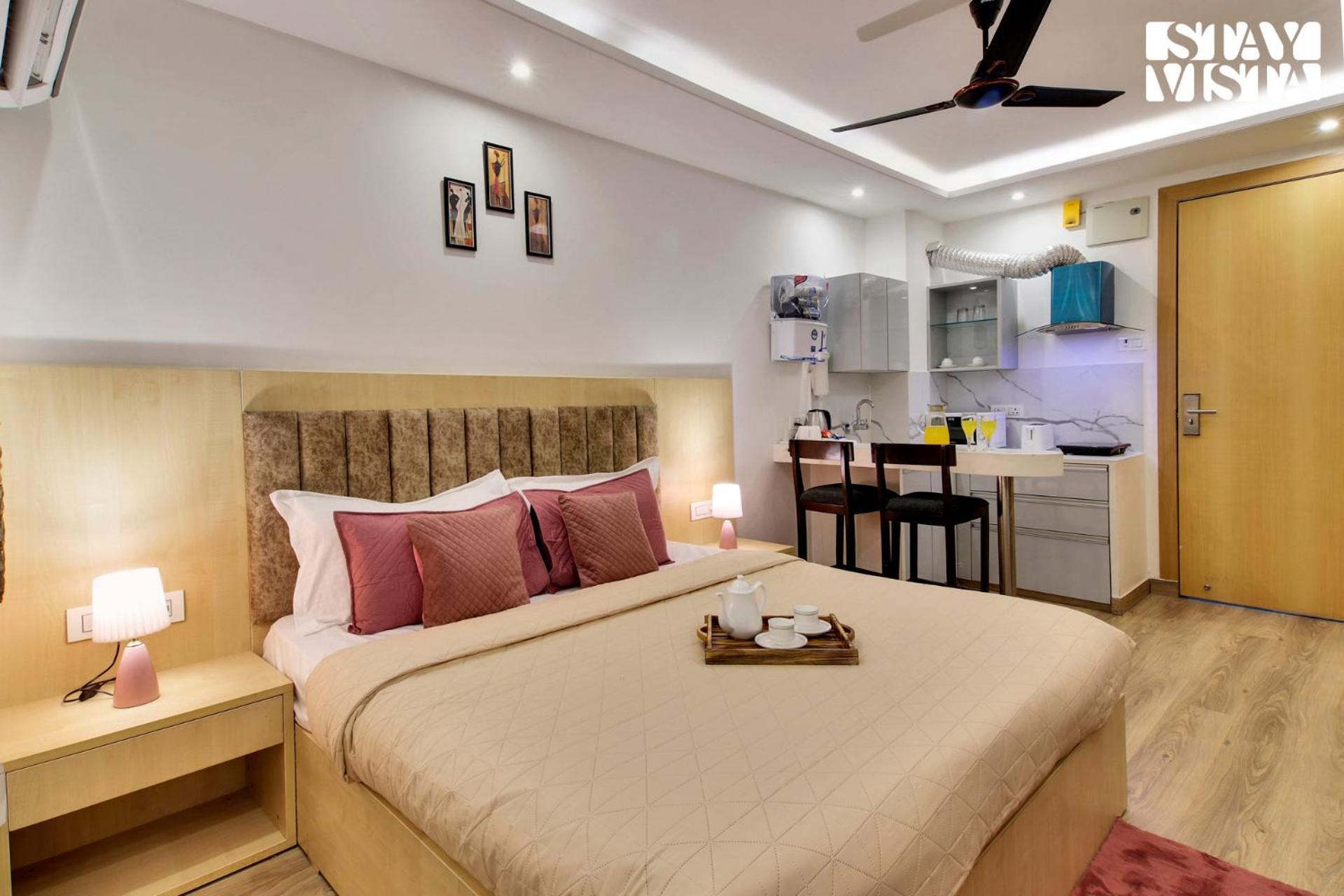 Stayvista's Skyline - Urban Oasis With Terrace, Gym & Bar * Jaipur