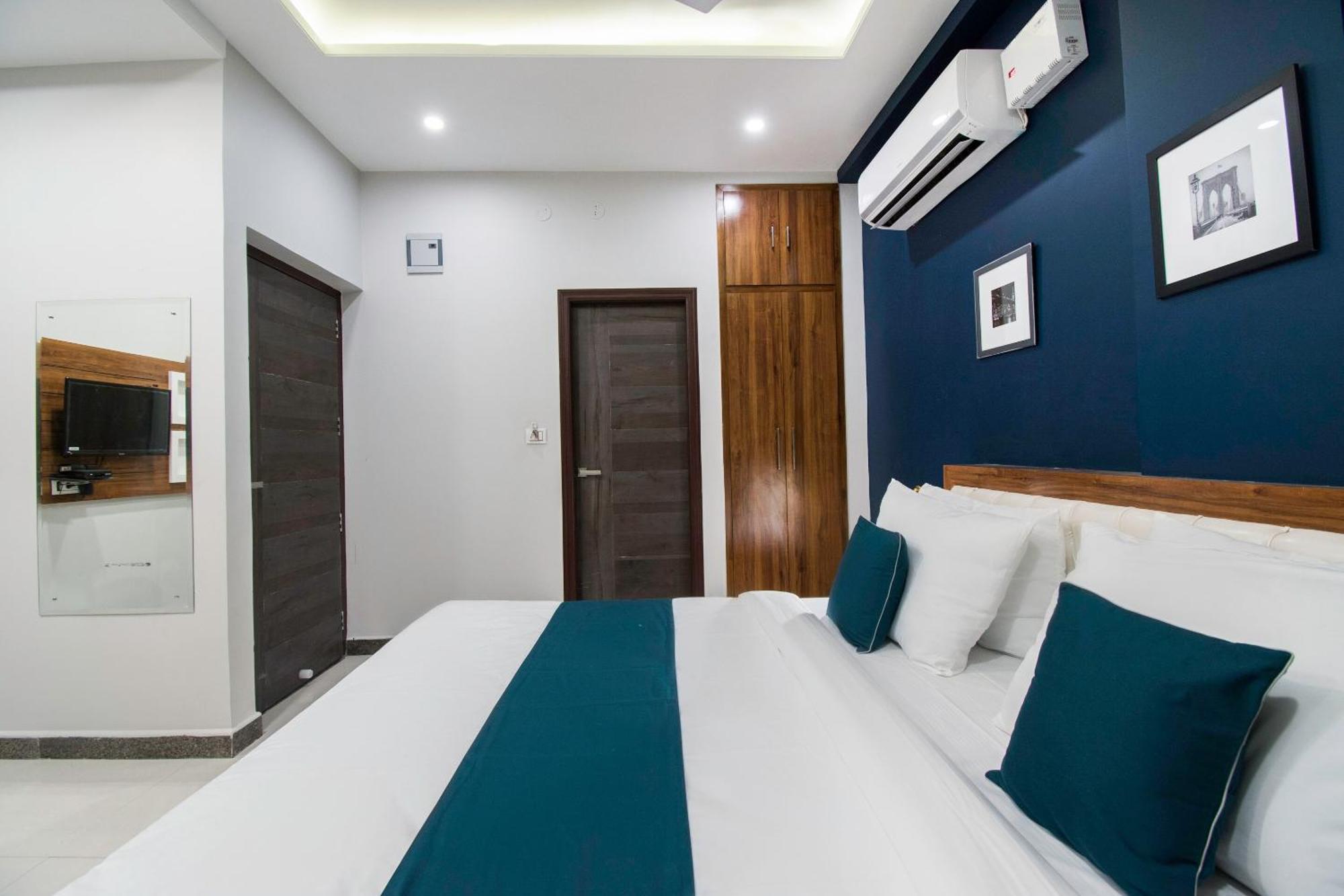 Hotel Collection O Blue Shine