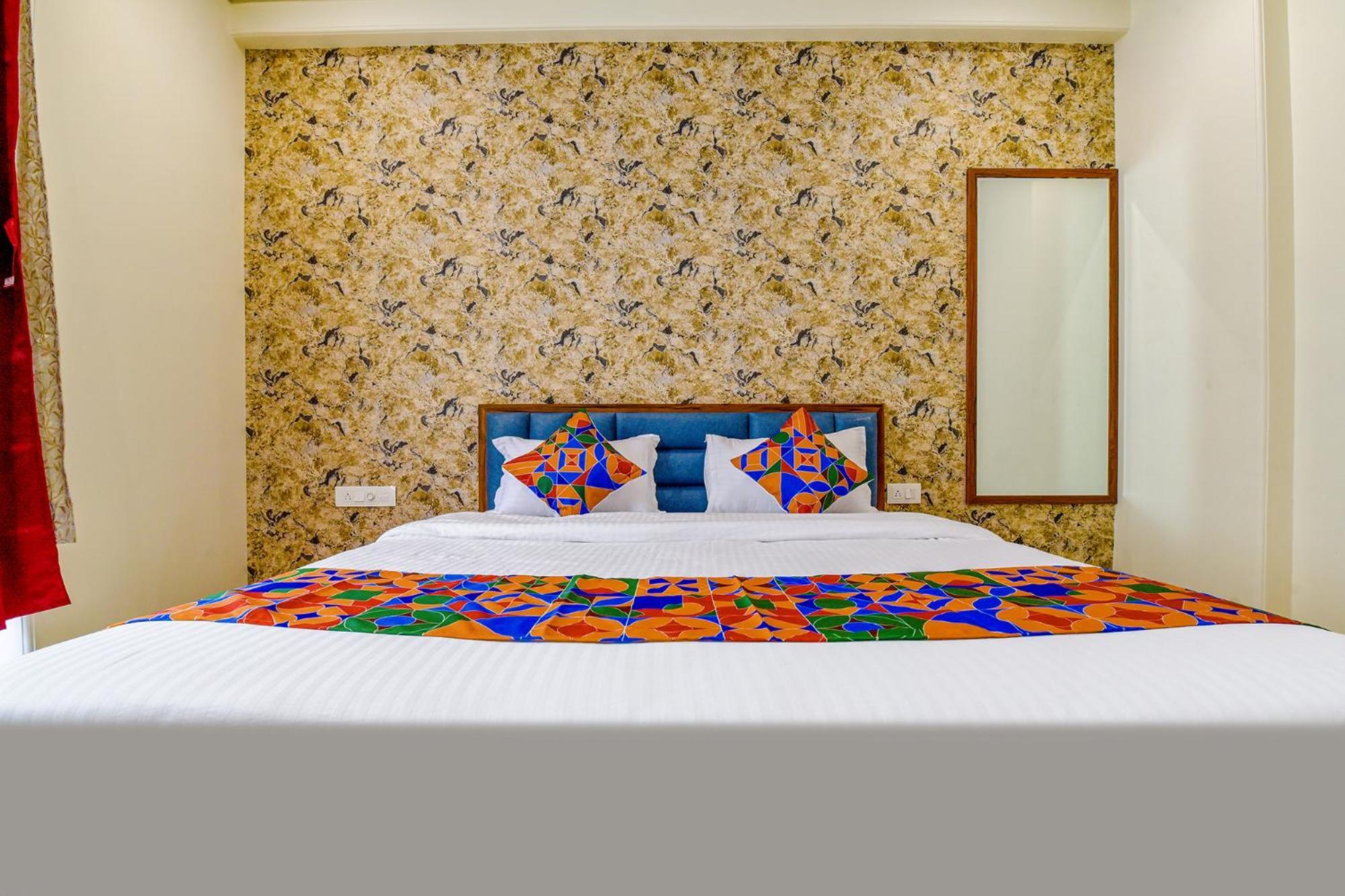 Hotel Fabhotel Bungalow 18 Jaipur