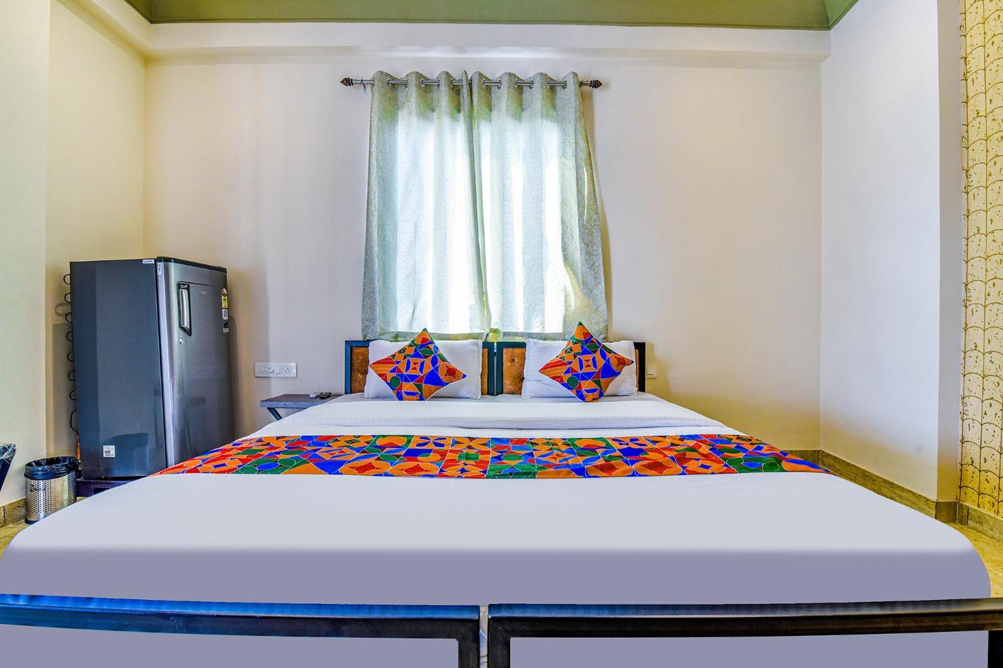 Fabhotel Bungalow 18 3*