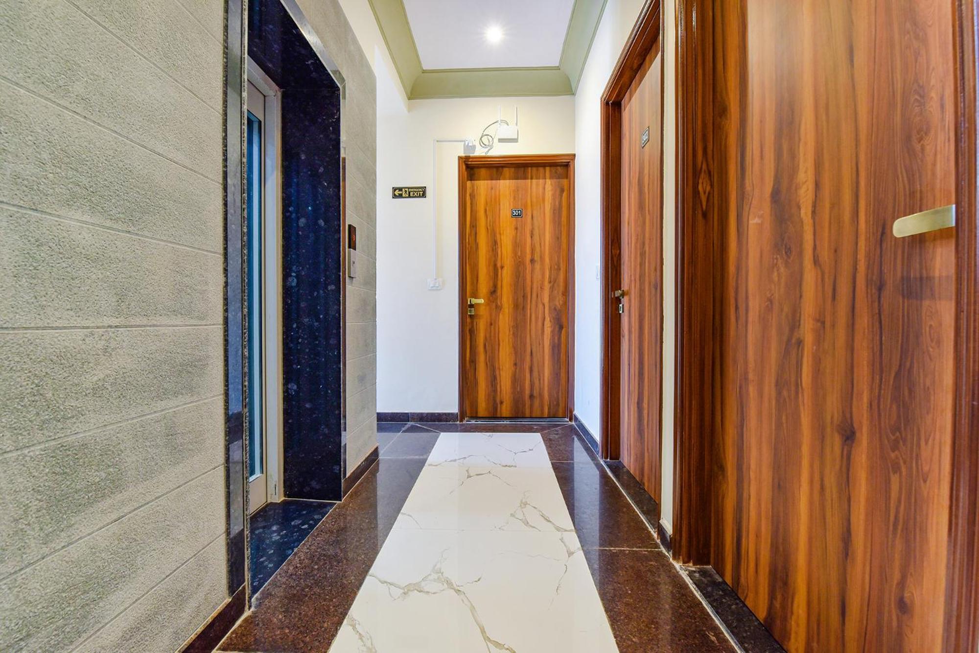 Hotel Fabhotel Bungalow 18