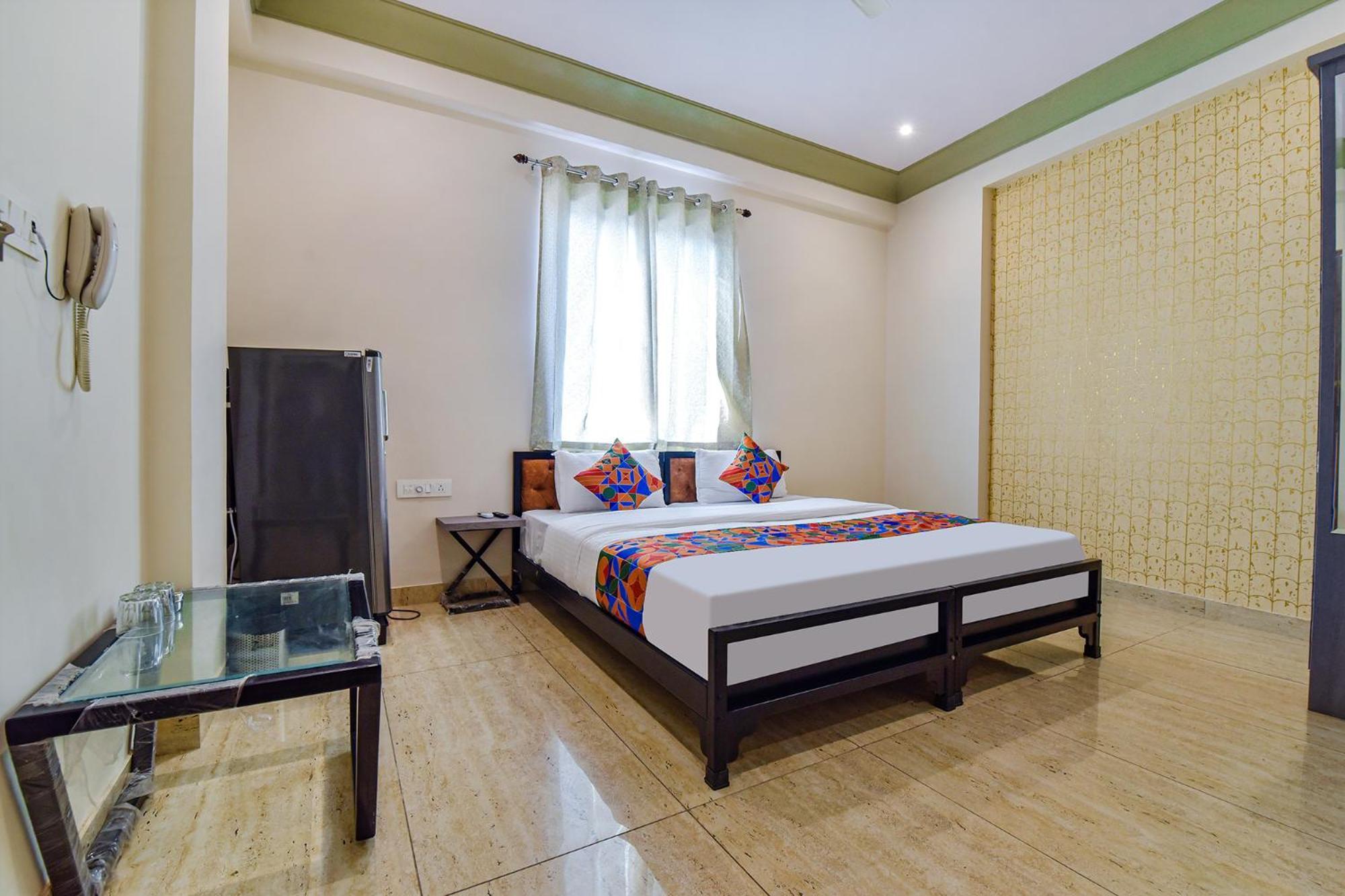 Hotel Fabhotel Bungalow 18 3*