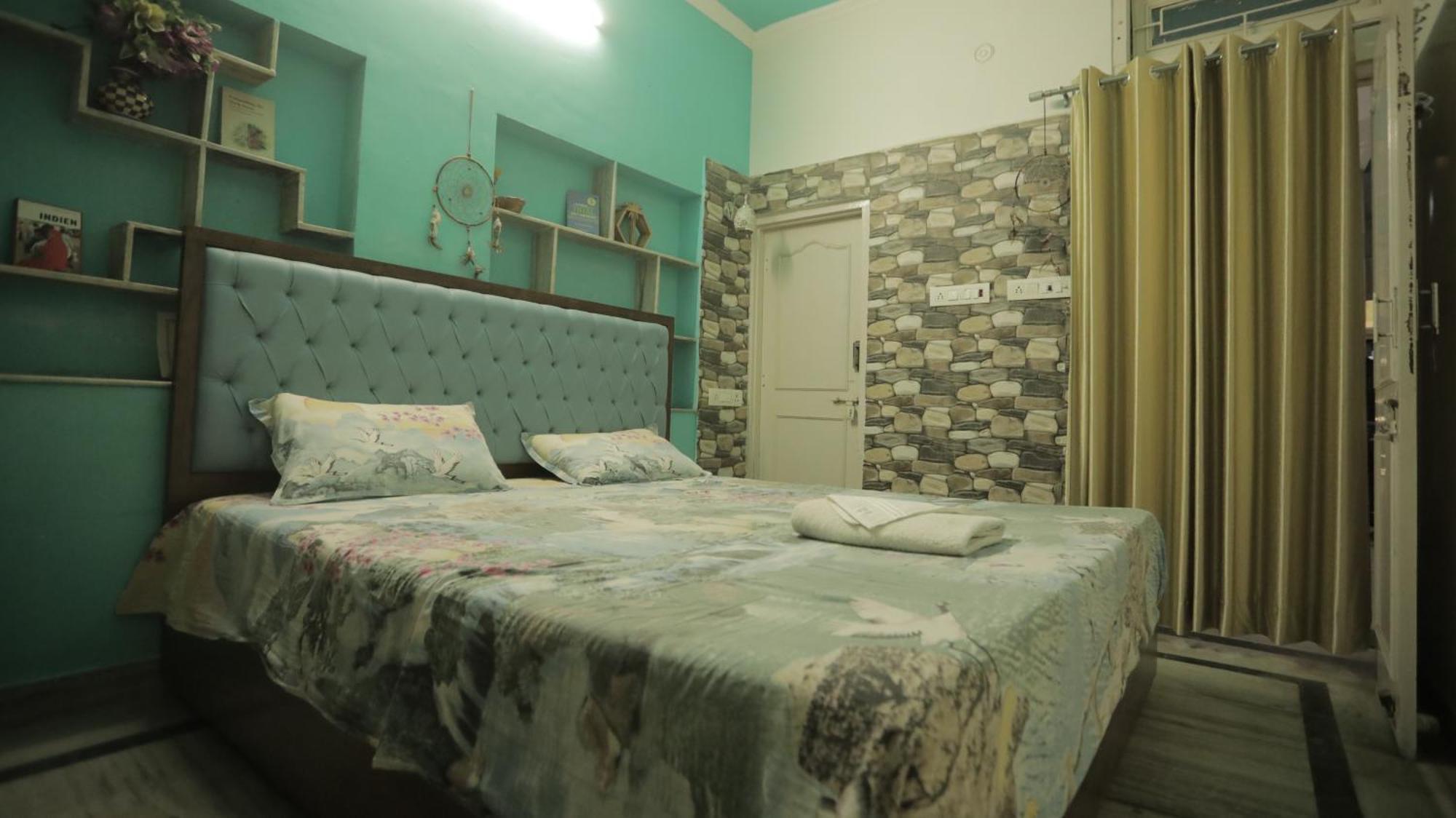 Freya Hostel *