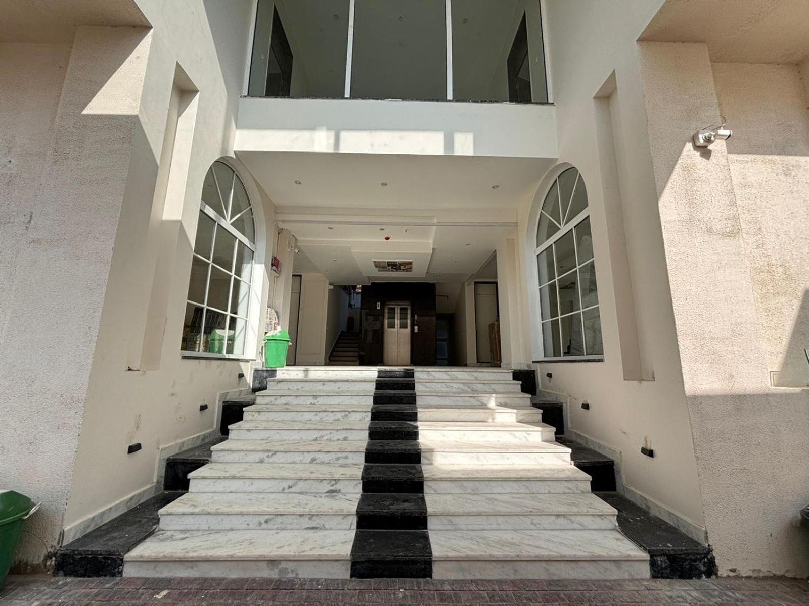 Saaj Mansion Hotel 3*