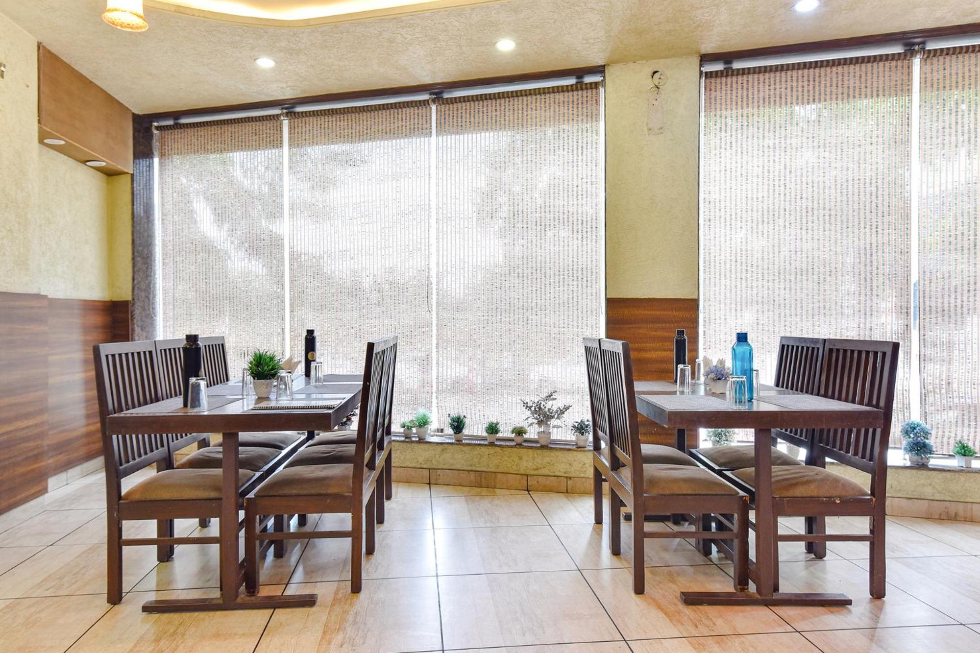 Fabhotel Padmawati Palace 3*