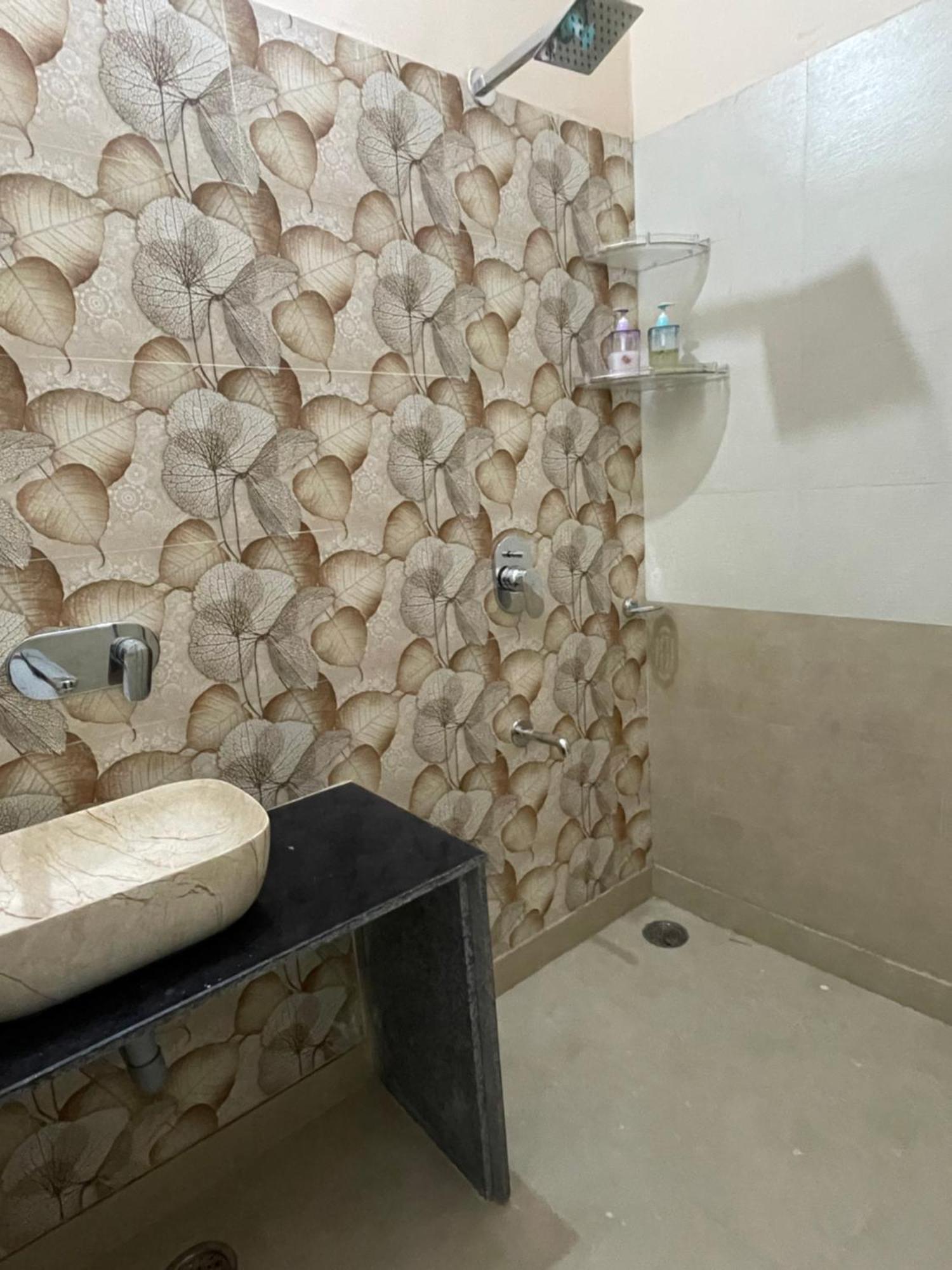 Spacious Tranquil Haven In * Jaipur