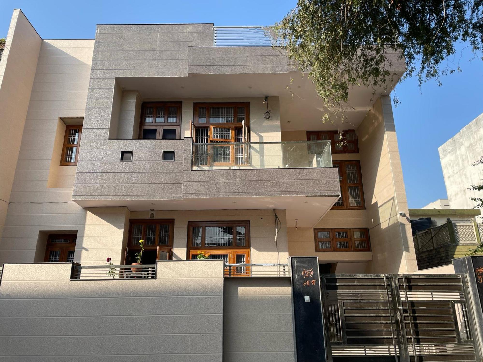Spacious Tranquil Haven In Homestay Jaipur