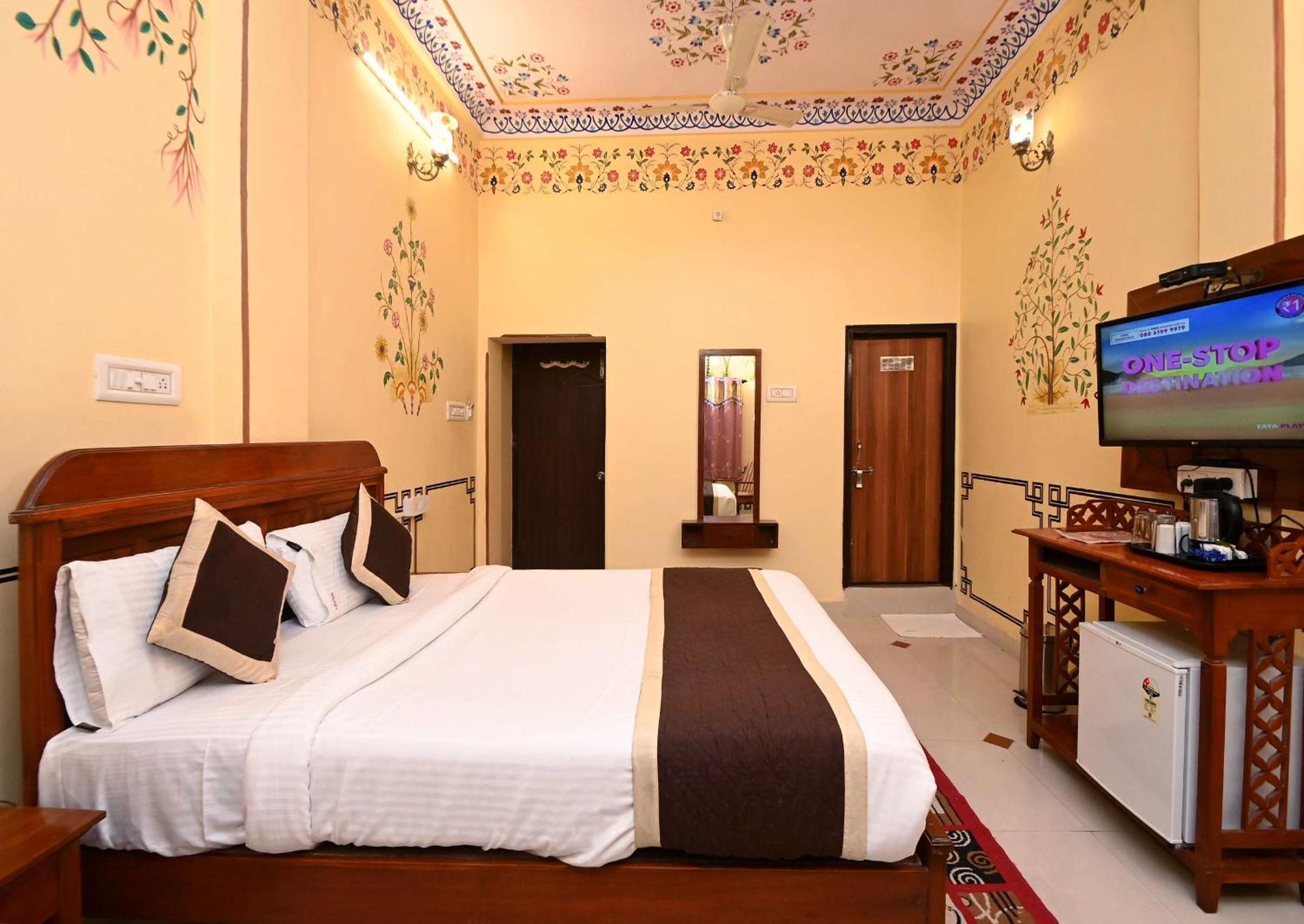 Hotel Virasat Mahal Heritage Hotel-jaipur Center Jaipur