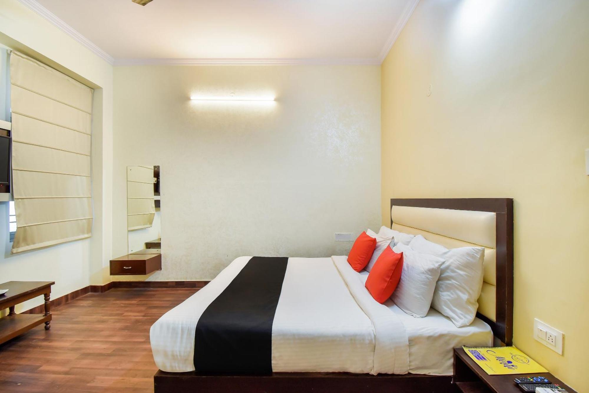 Collection O Krishna Pride Hotel Jaipur