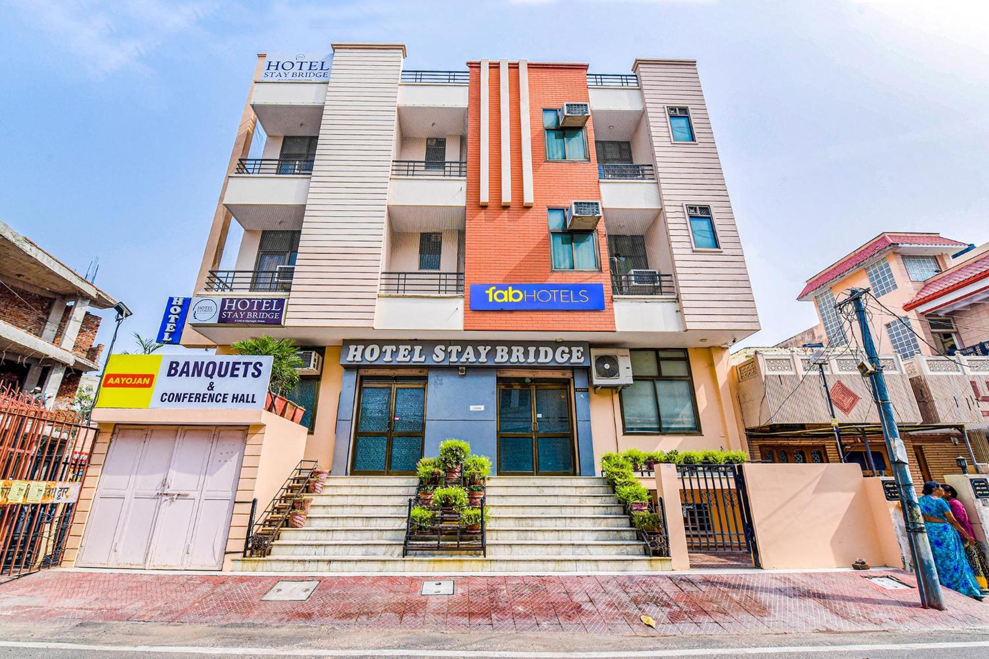 Fabhotel Aayojan