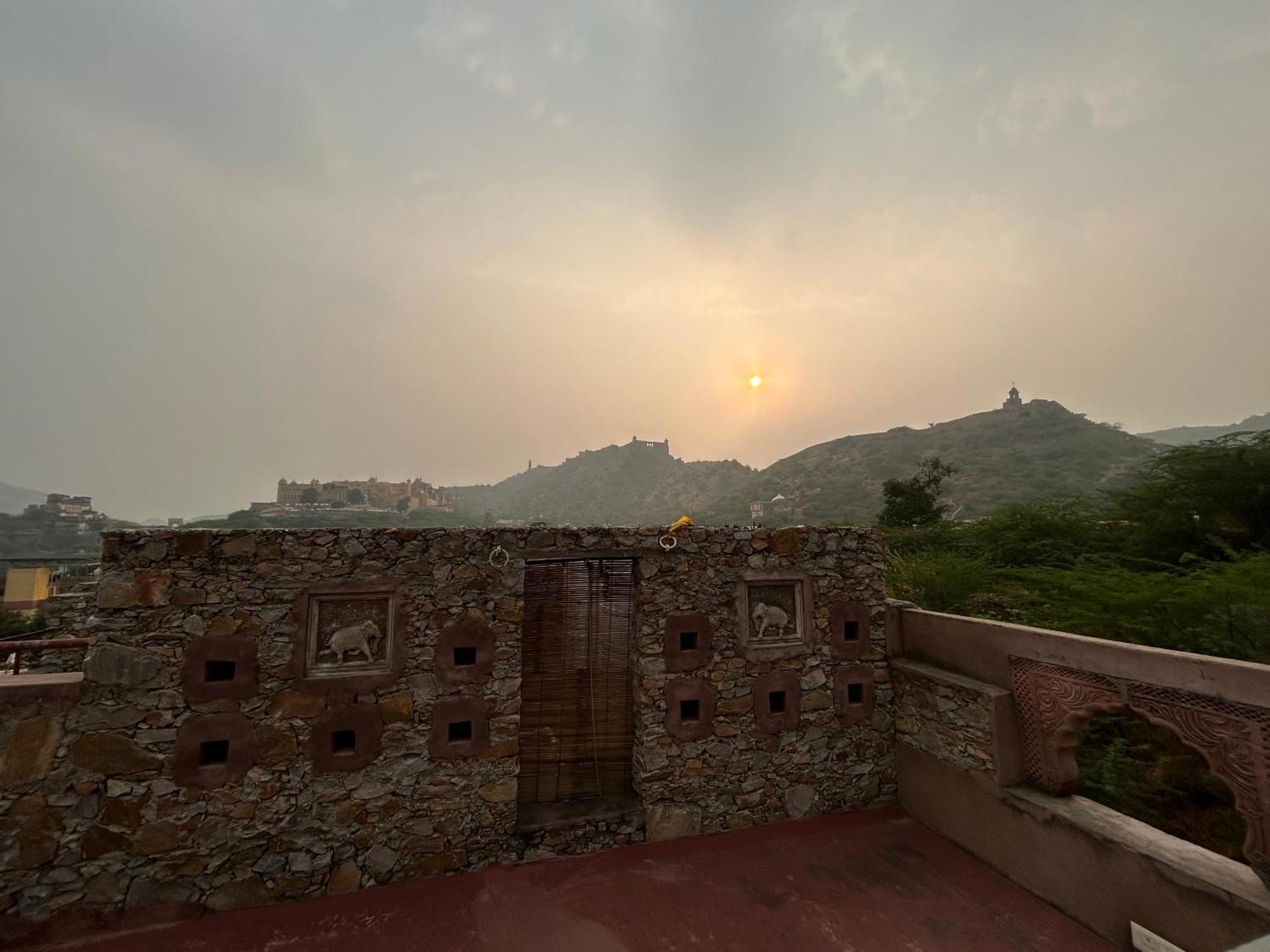 Adhbhut Hotel Jaipur