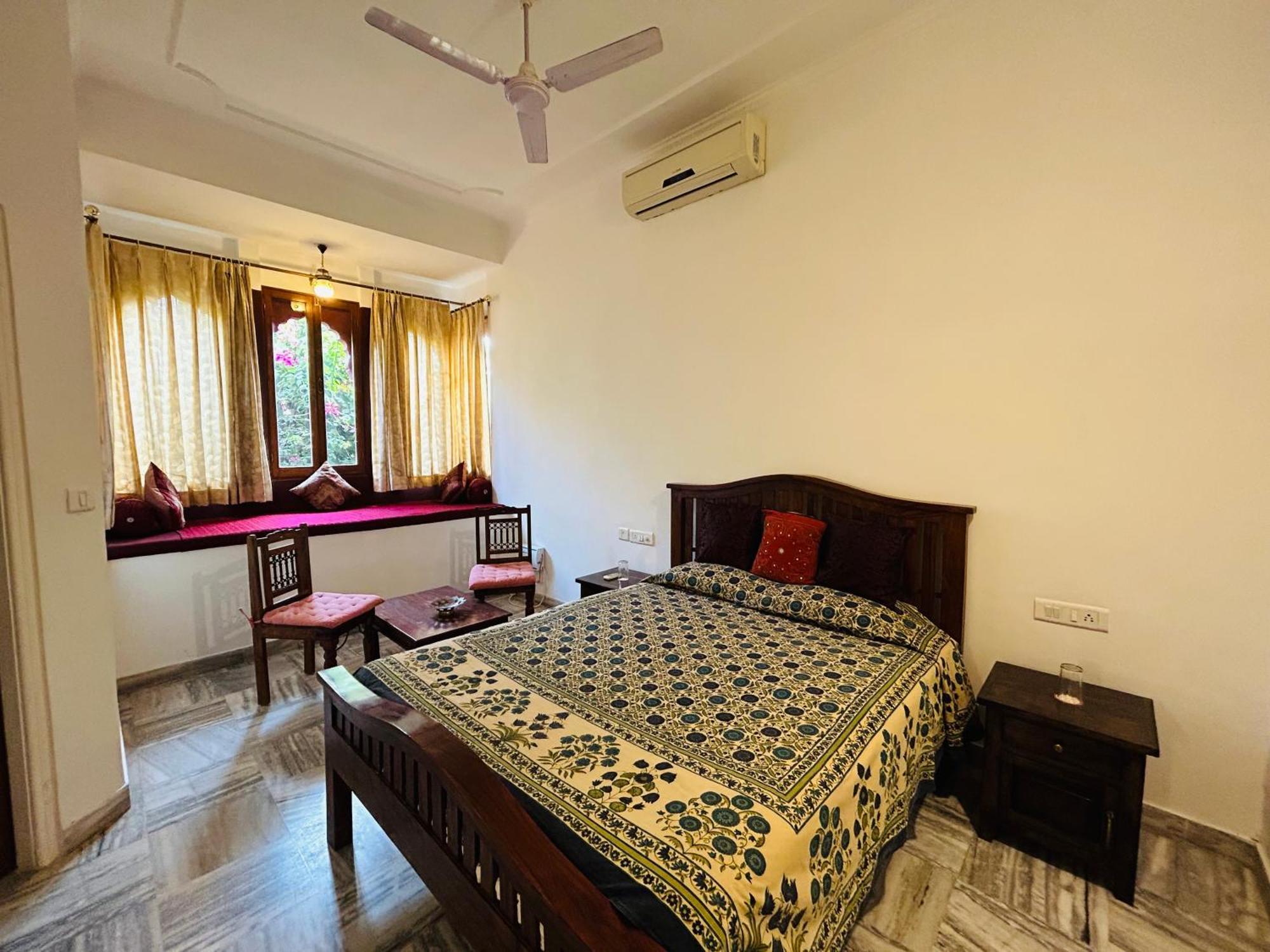 Adhbhut Hotel Jaipur