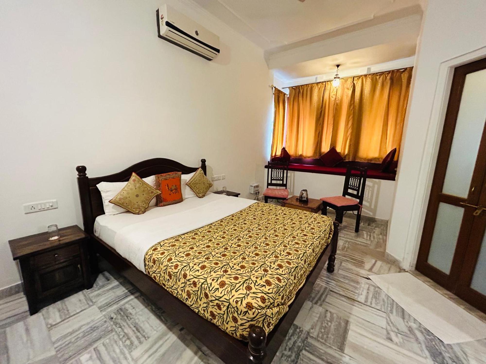 Hotel Adhbhut