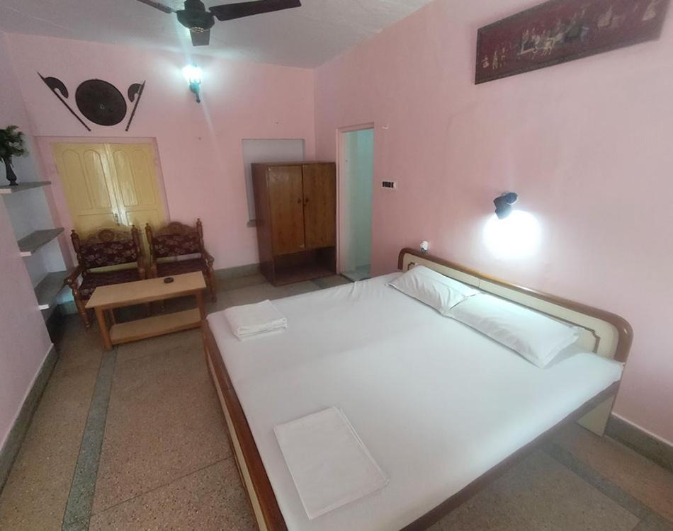 Karni Niwas Hotel