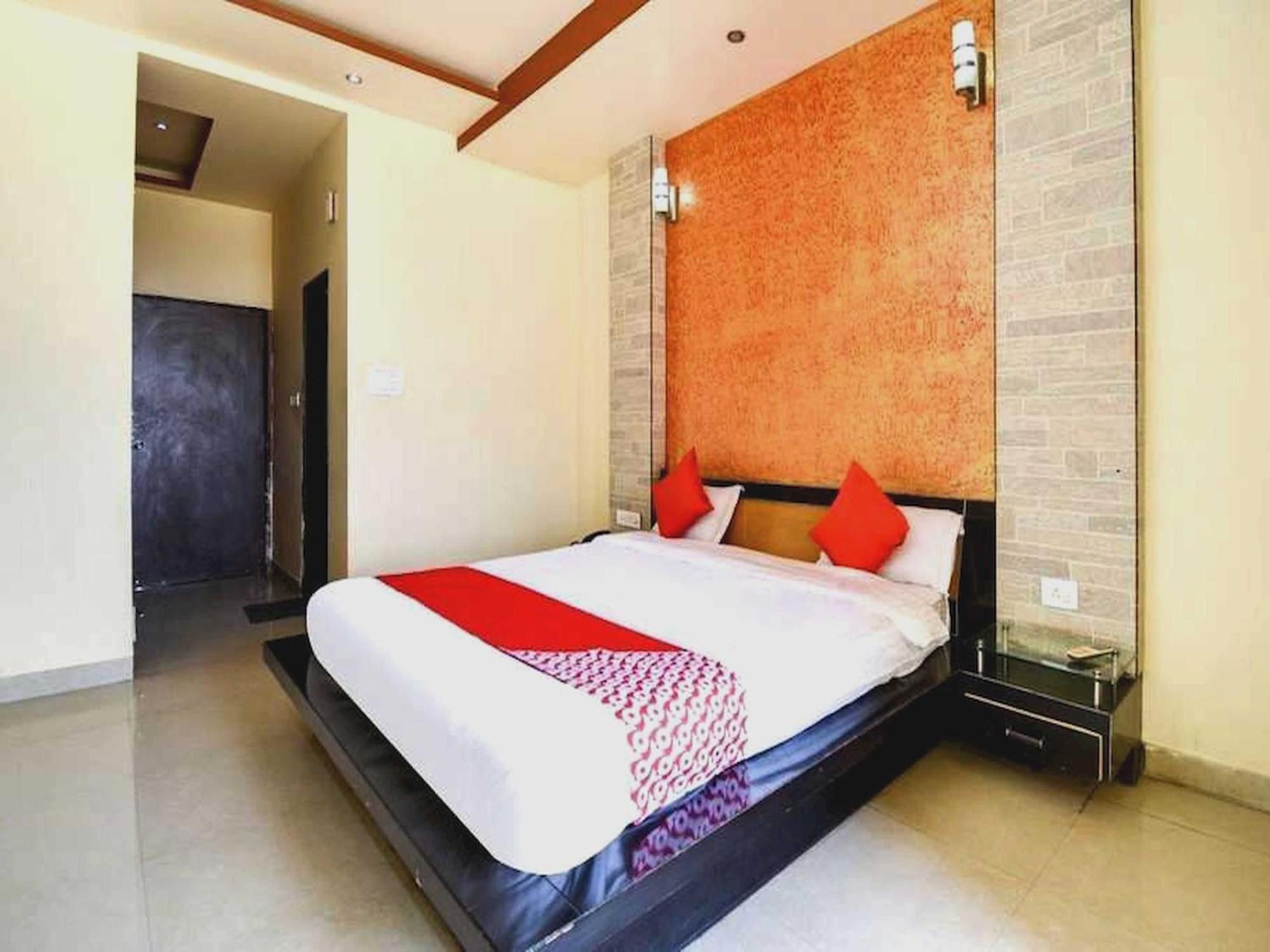 Hotel Collection O R