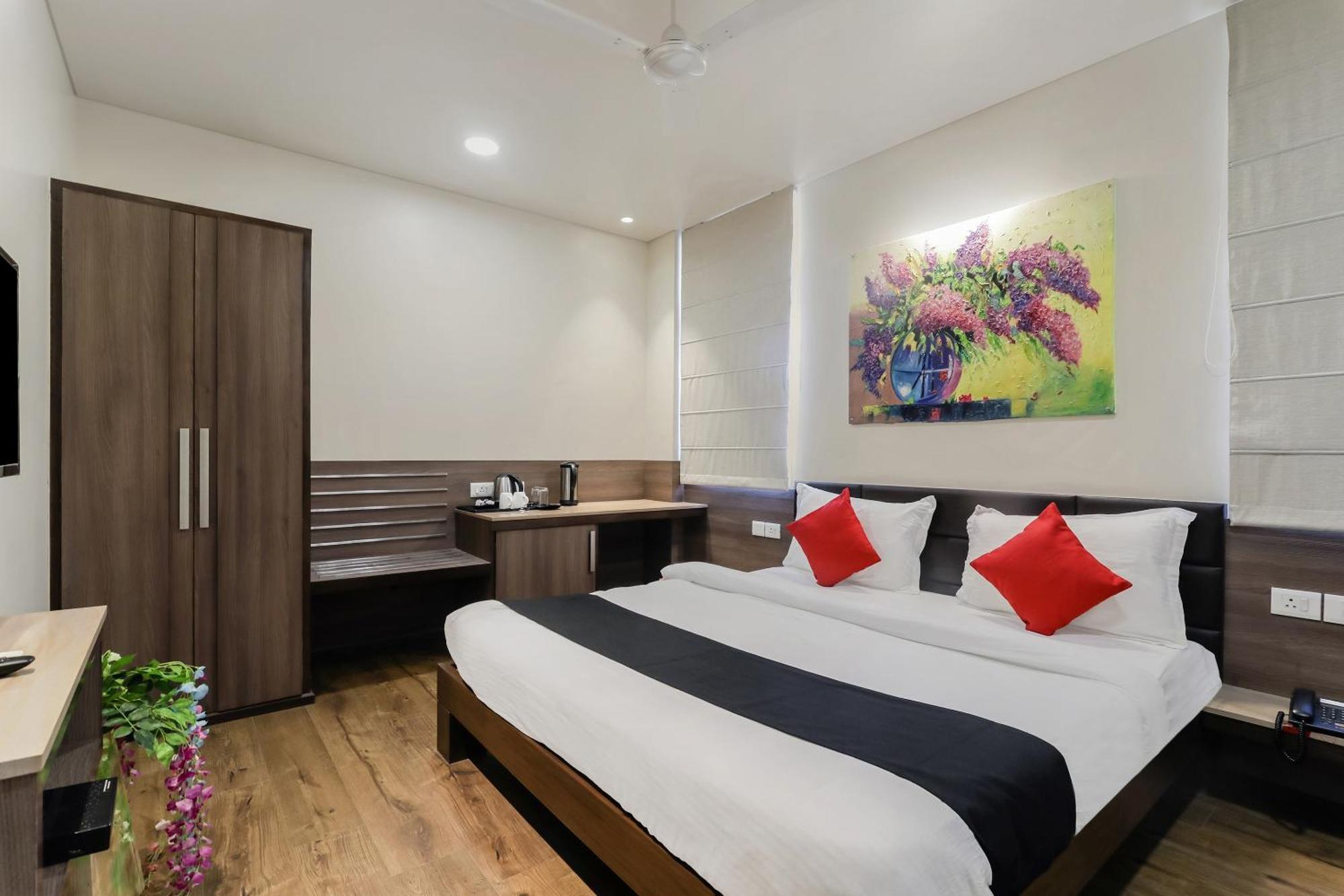 Fleur Hotel 3*
